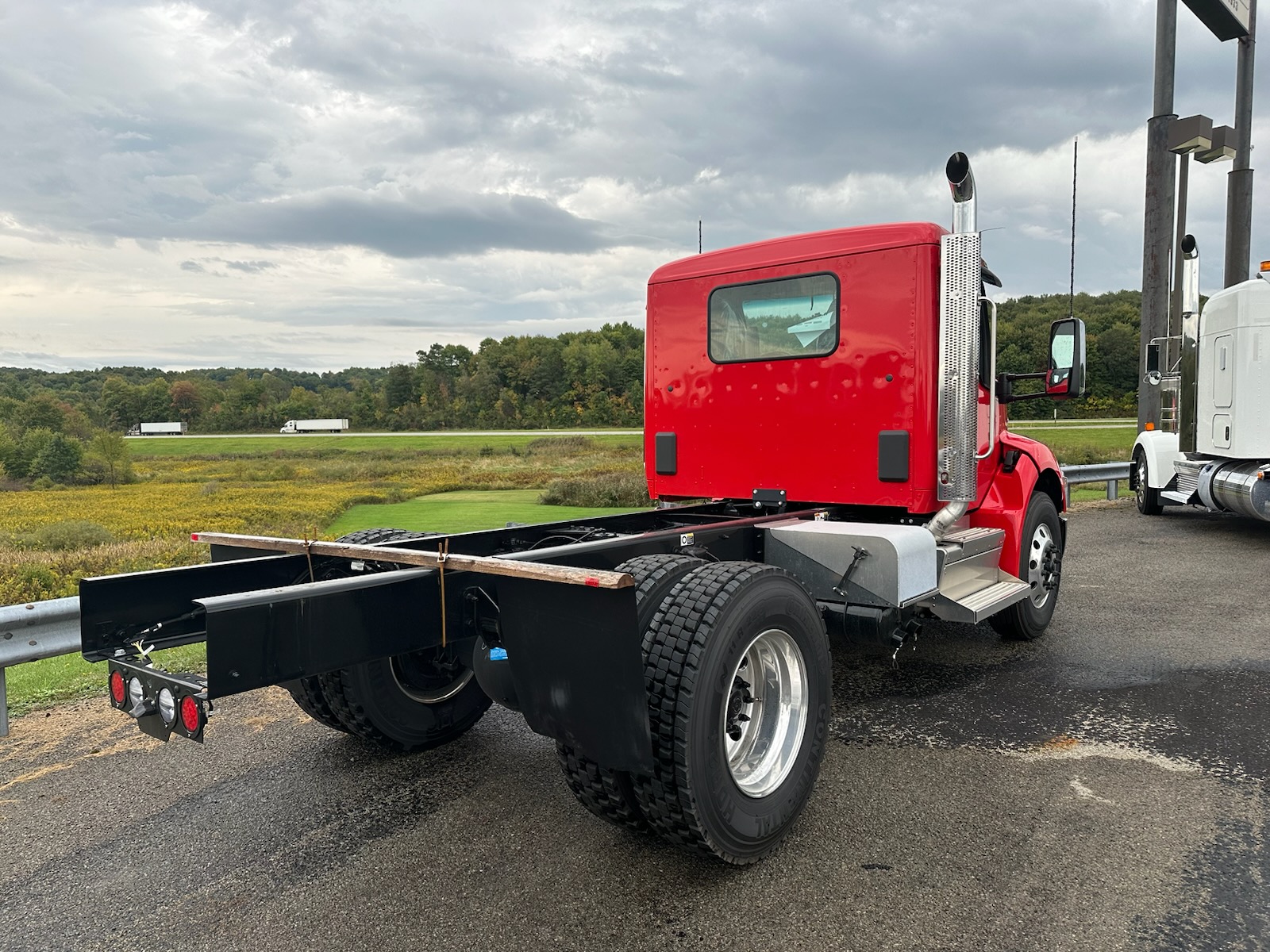 2025 KENWORTH T280 - image 3 of 6