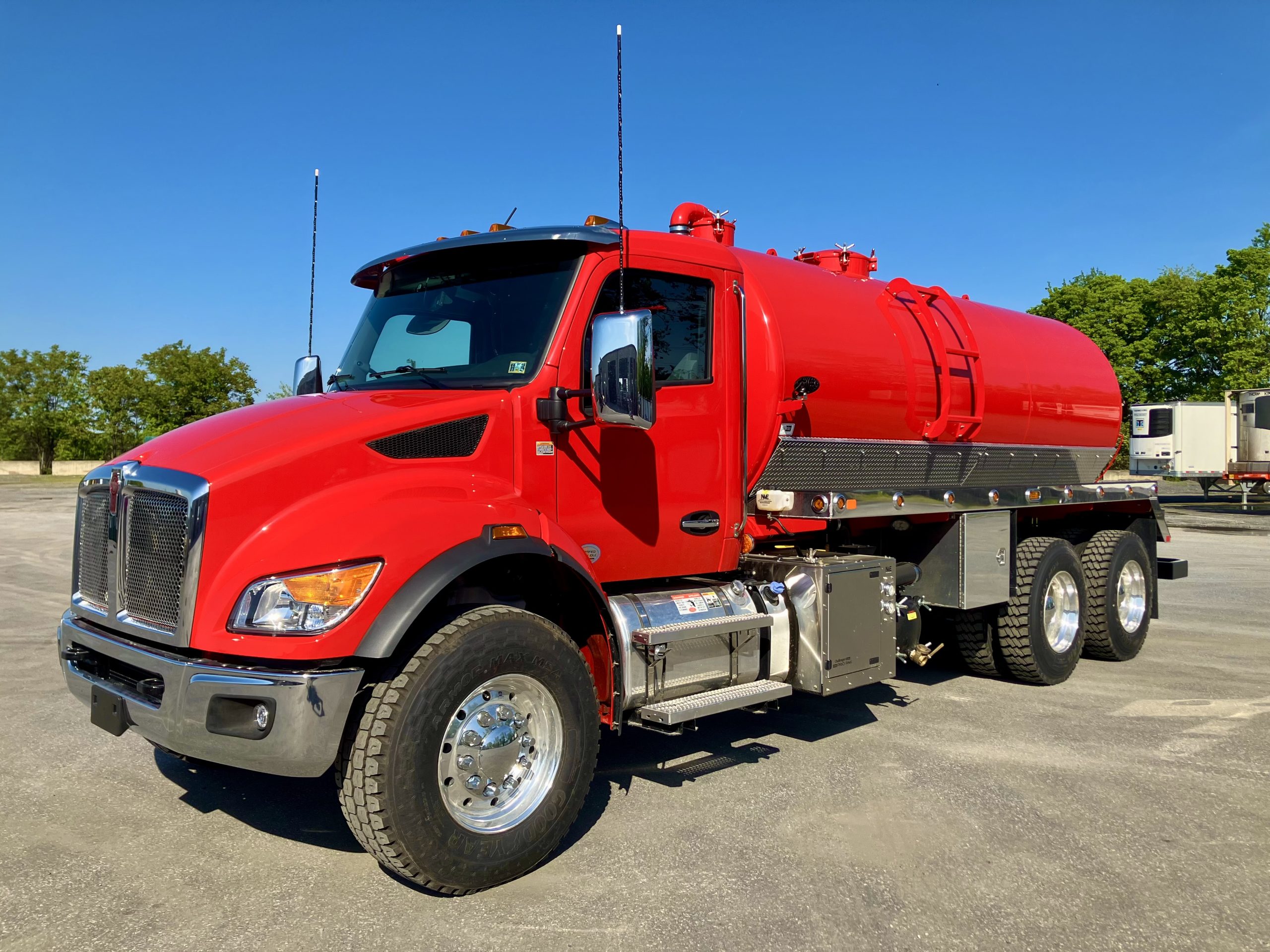 2024 KENWORTH T480 - image 1 of 6