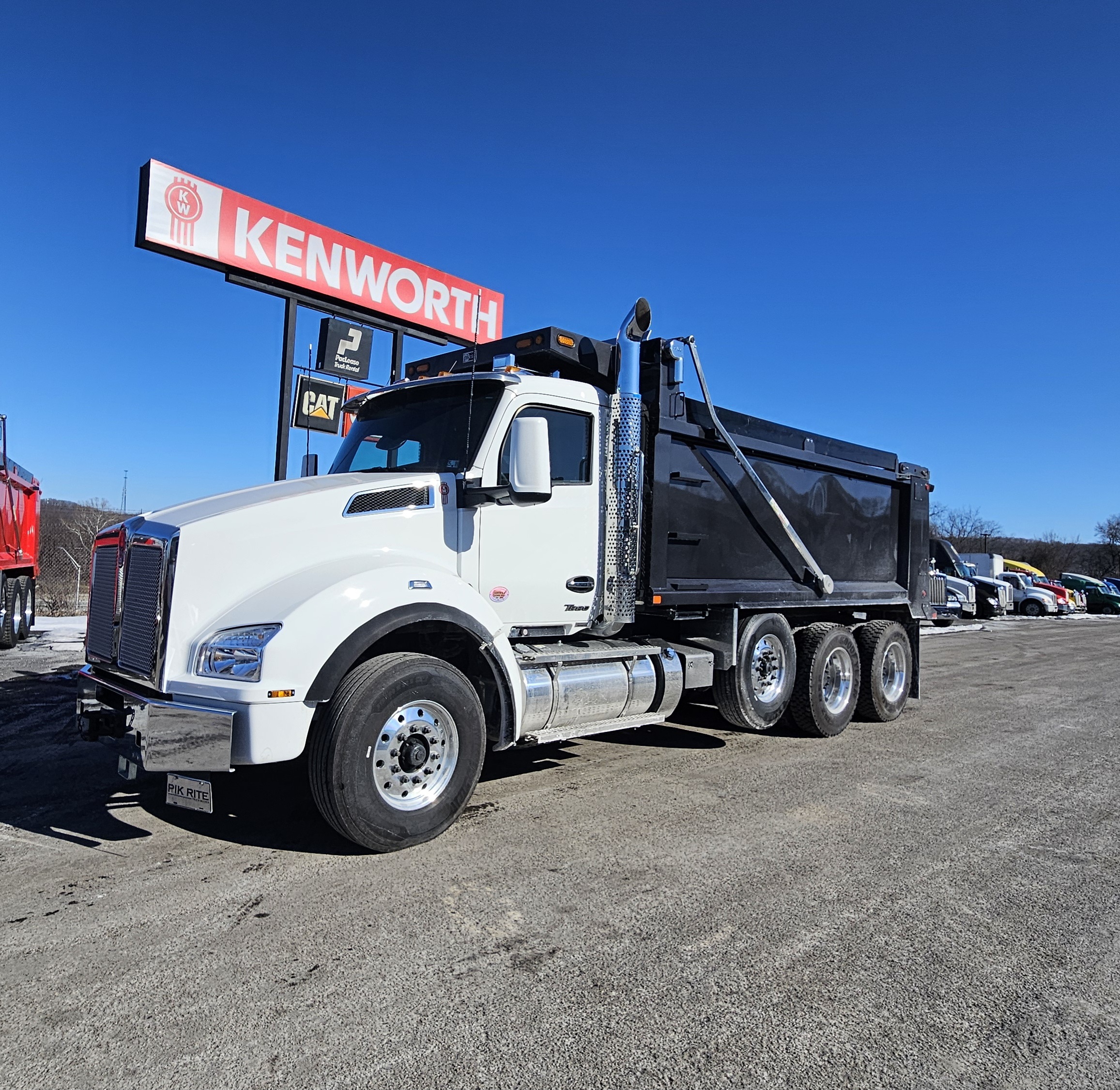 2025 KENWORTH T880 - image 1 of 6