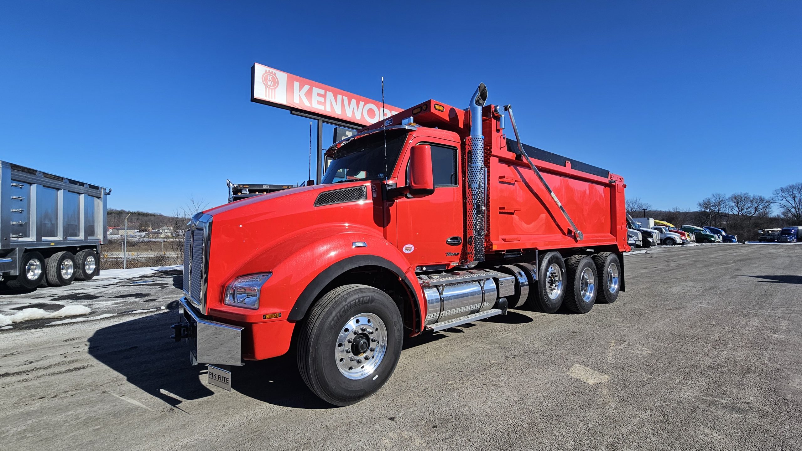 2025 KENWORTH T880 - image 1 of 6