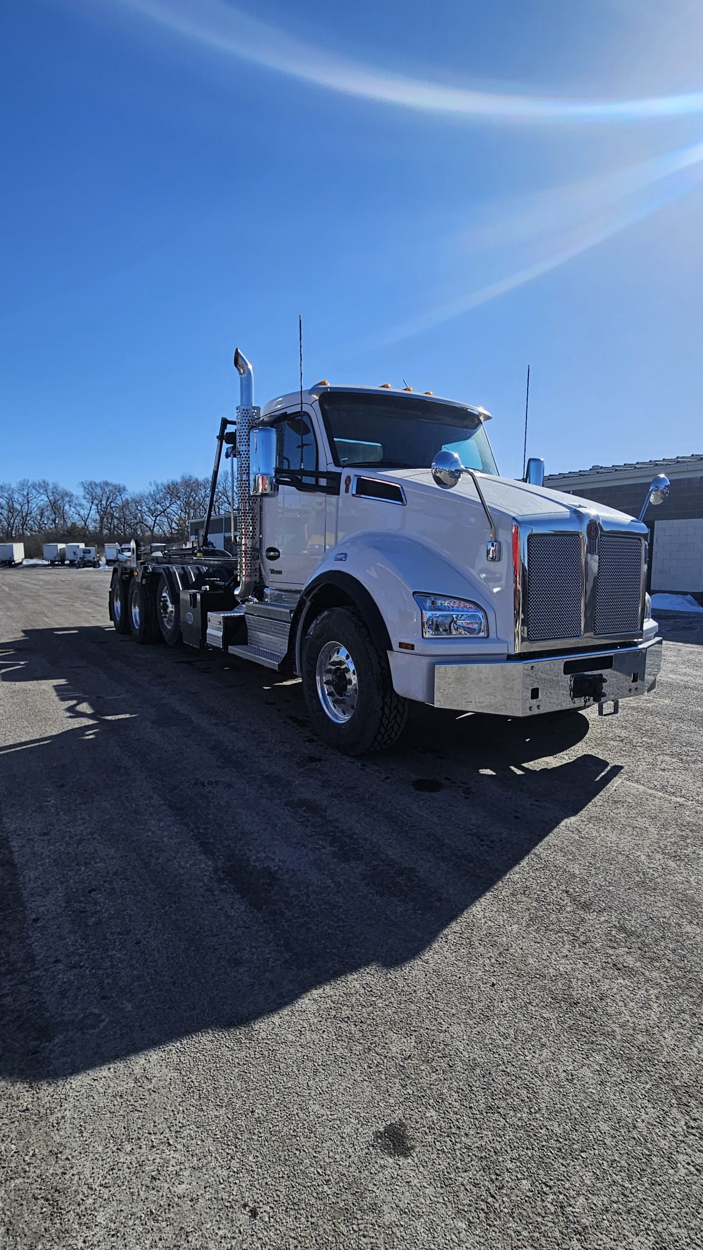 2025 KENWORTH T880 - image 4 of 6