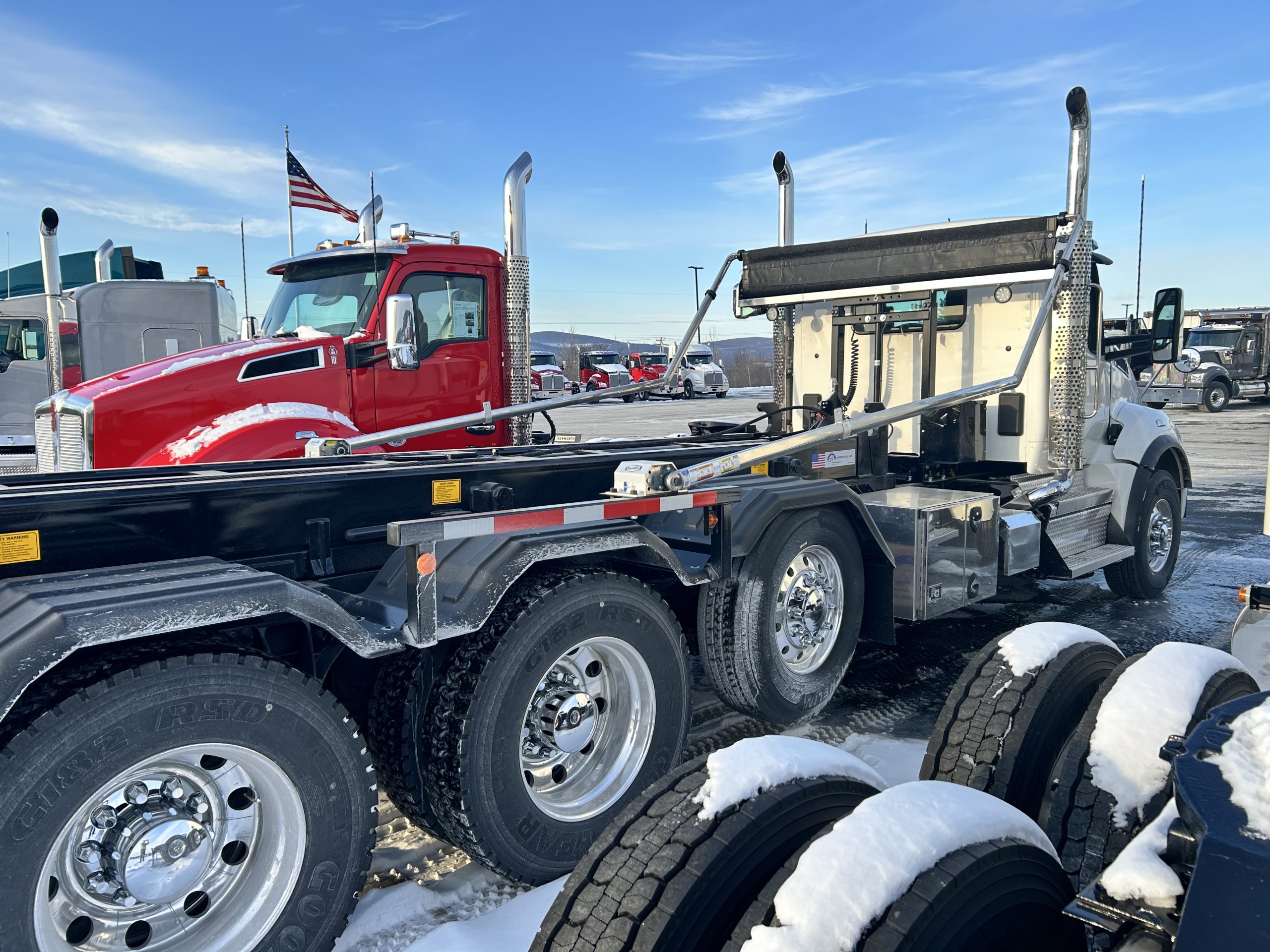 2025 KENWORTH T880 - image 6 of 6