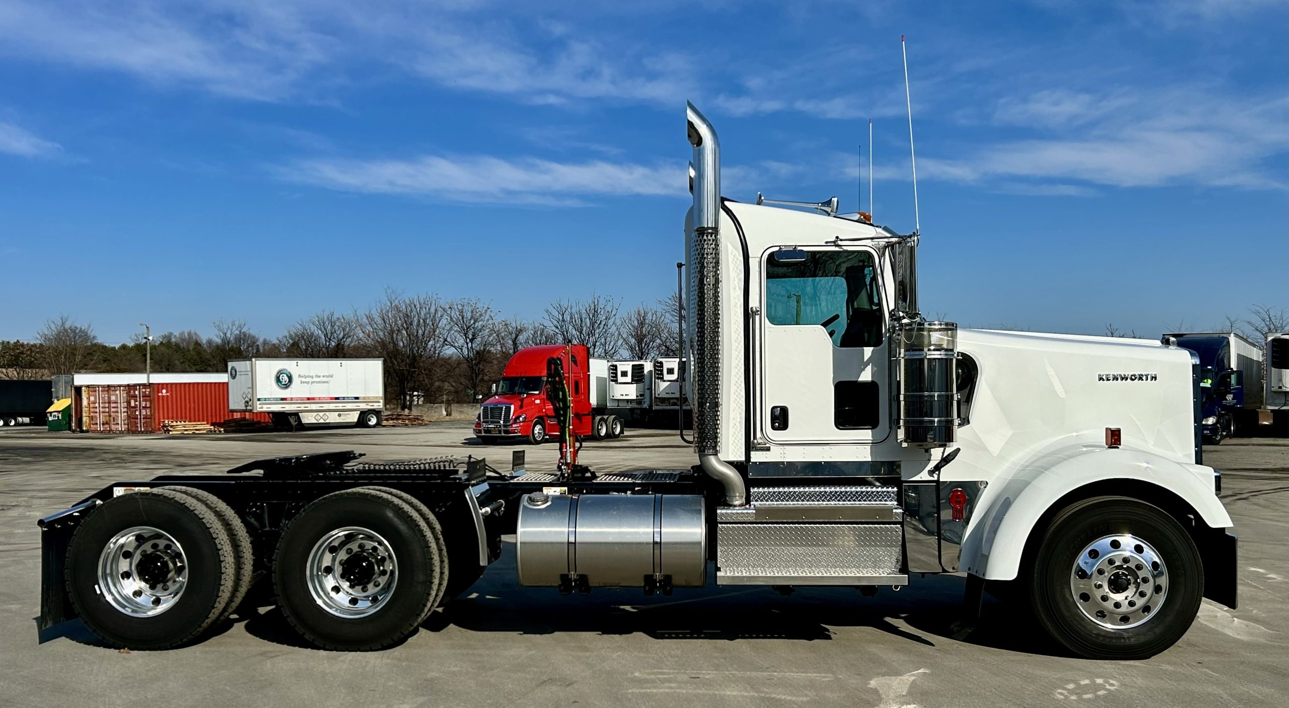 2026 KENWORTH W900L - image 4 of 6