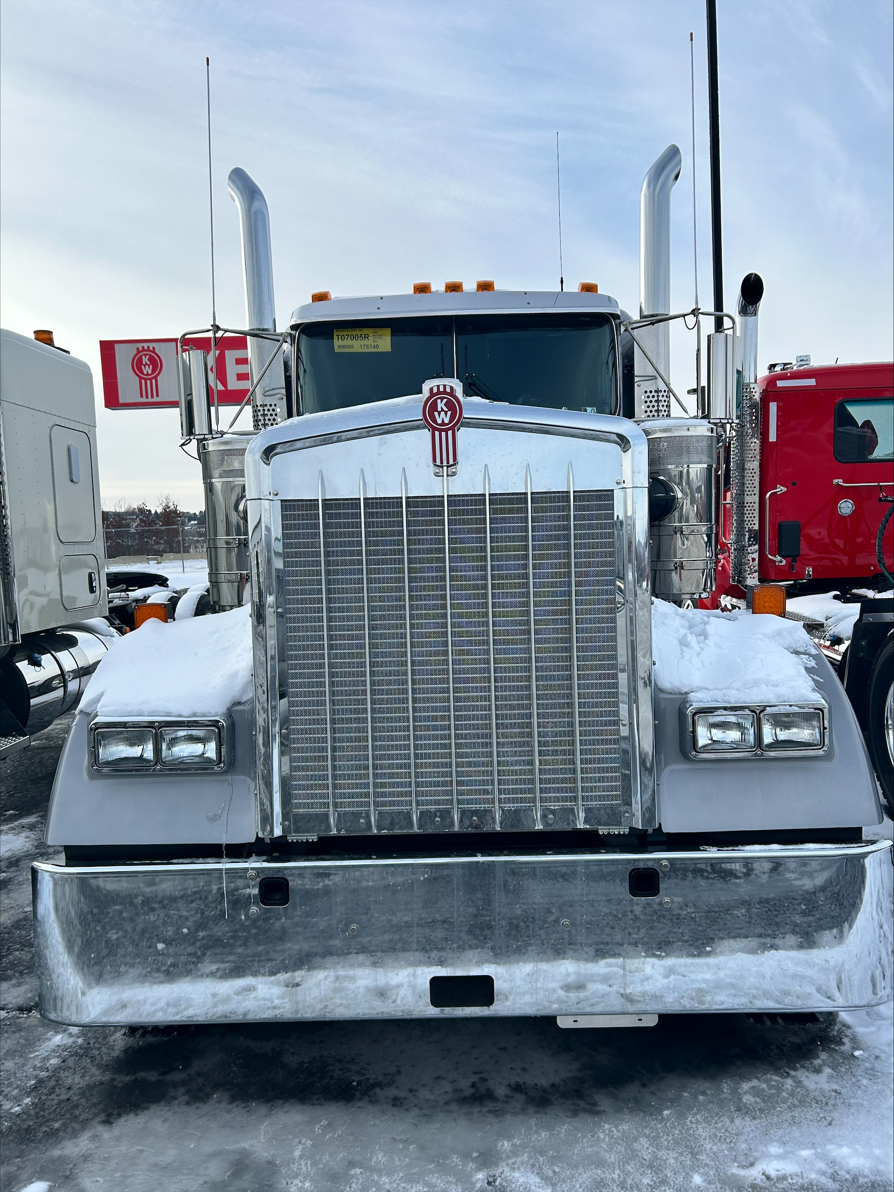 2025 KENWORTH W900L - image 6 of 6