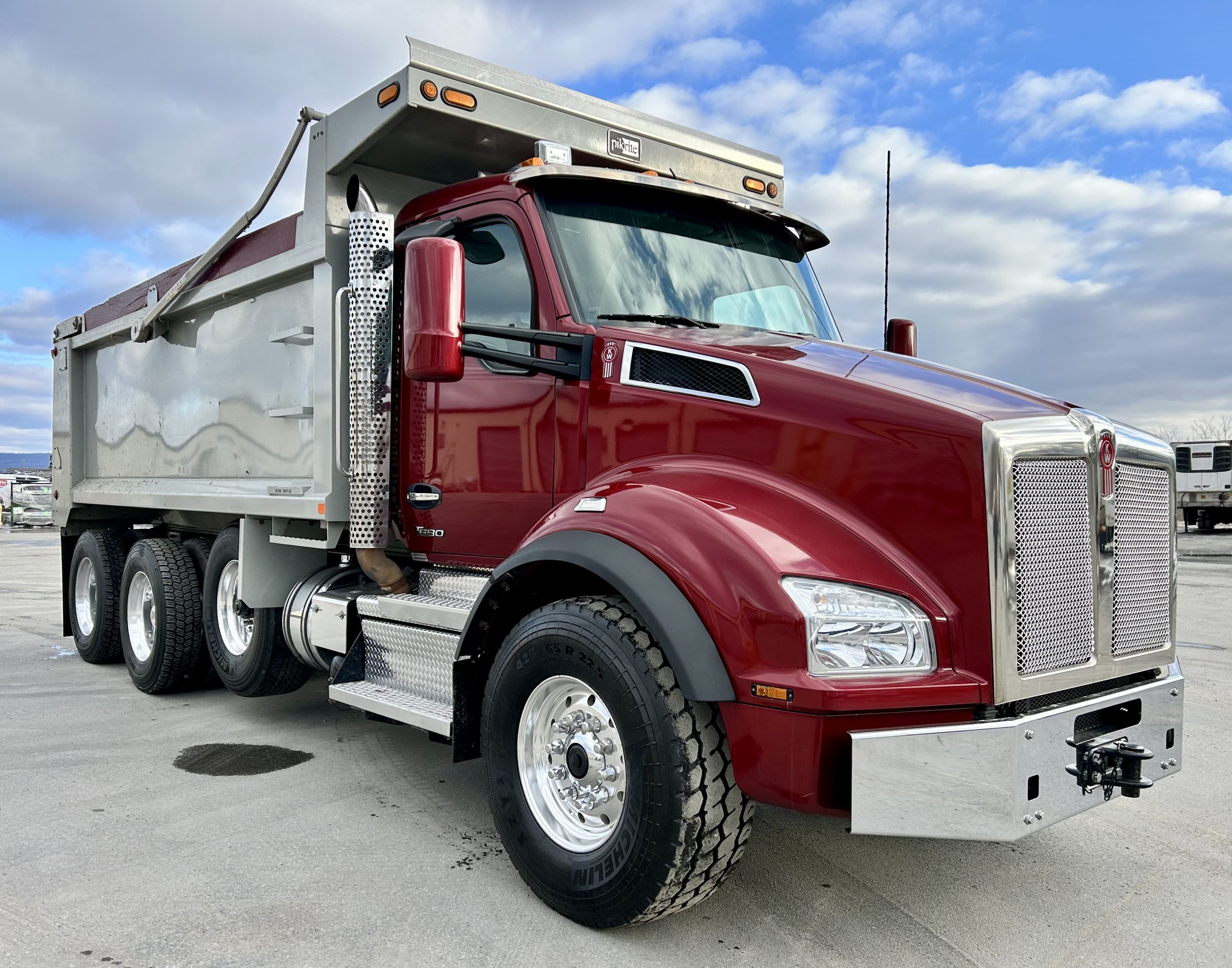 2023 KENWORTH T880 - image 3 of 6