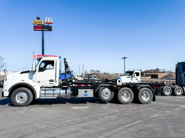 2025 KENWORTH T880 - image 4 of 6