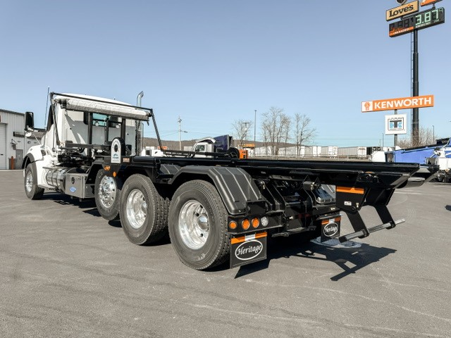 2025 KENWORTH T880 - image 6 of 6