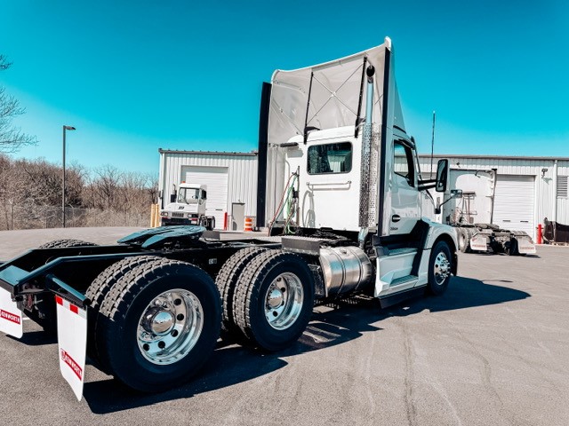 2025 KENWORTH T680 - image 6 of 6