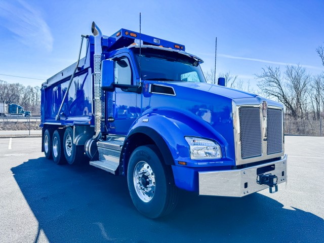 2025 KENWORTH T880 - image 1 of 6
