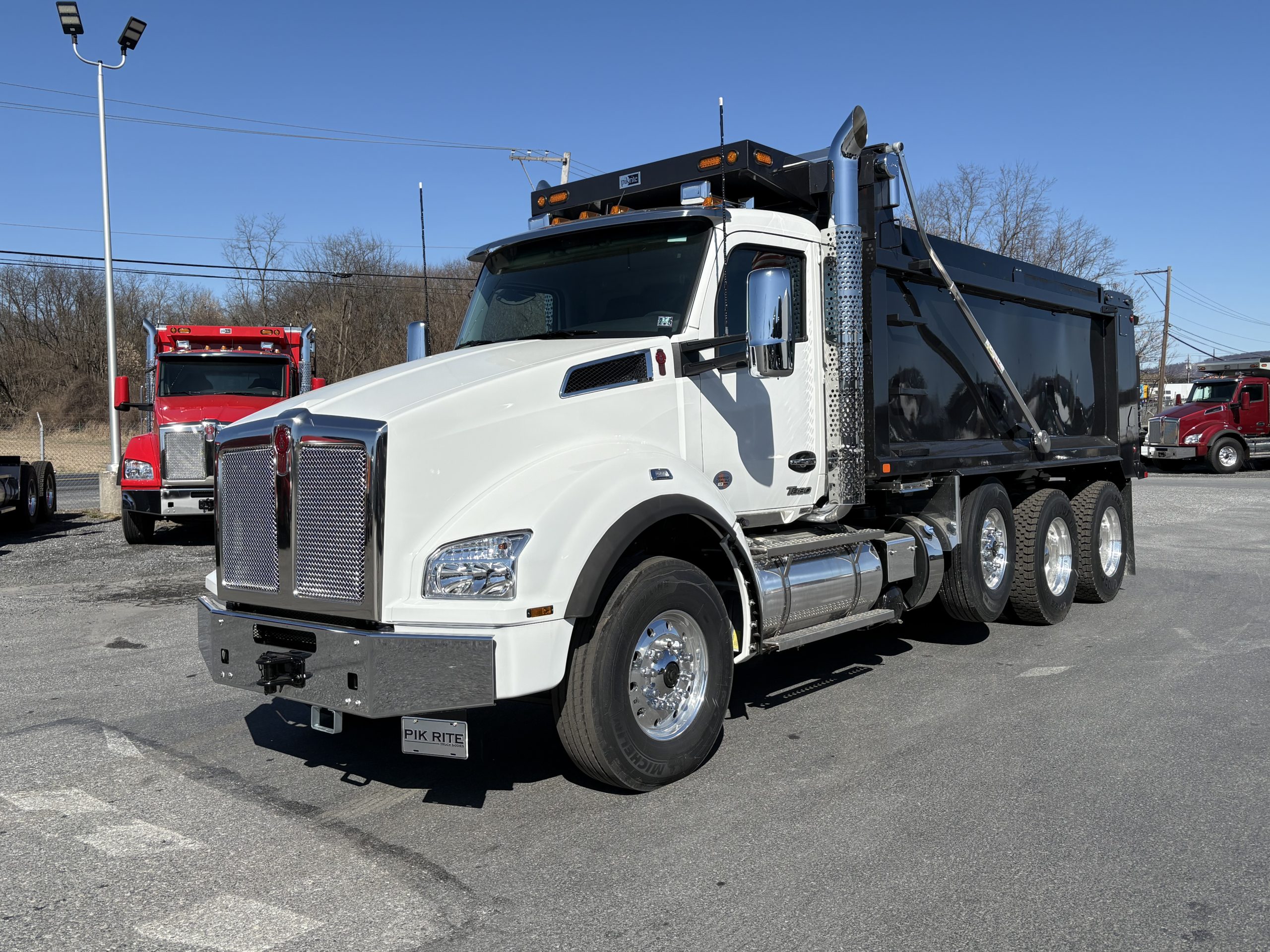 2025 KENWORTH T880 - image 1 of 6