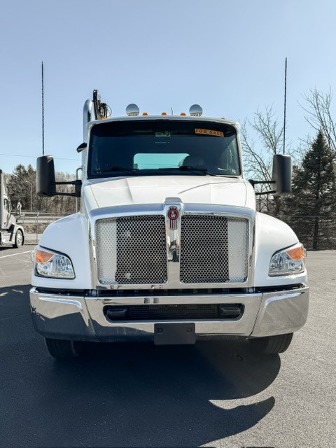 2025 KENWORTH T280 - image 2 of 6