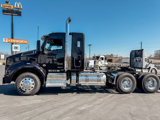 2025 KENWORTH T880 - image 4 of 6