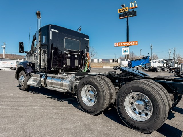 2025 KENWORTH T880 - image 5 of 6