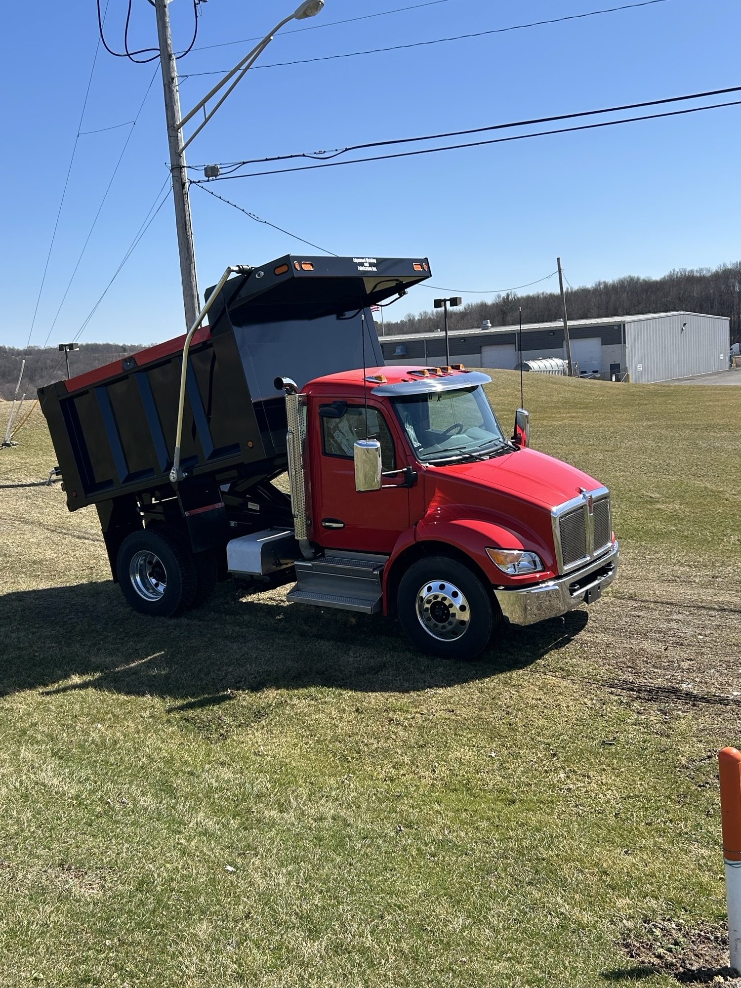 2025 KENWORTH T280 - image 3 of 6