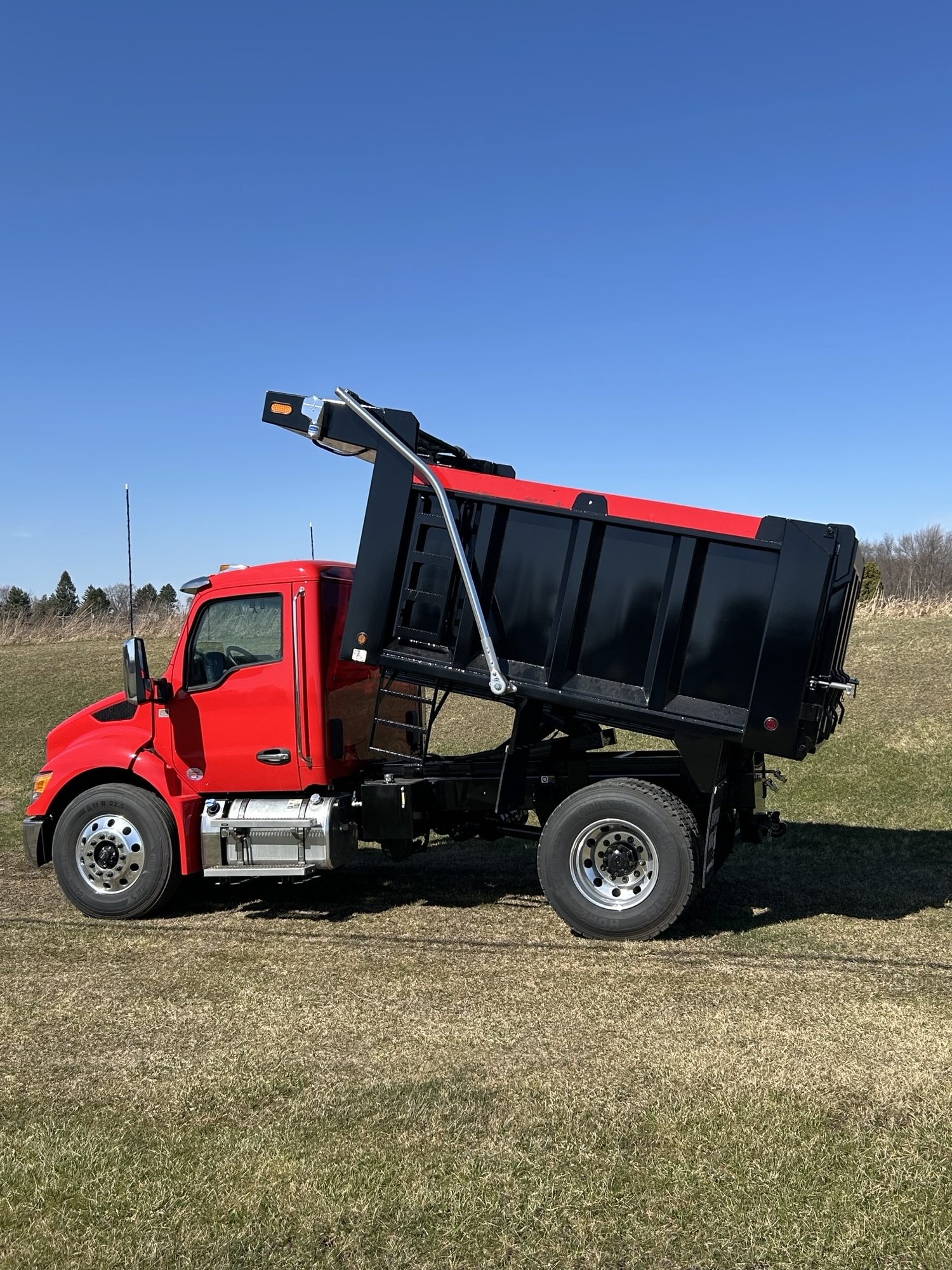 2025 KENWORTH T280 - image 4 of 6