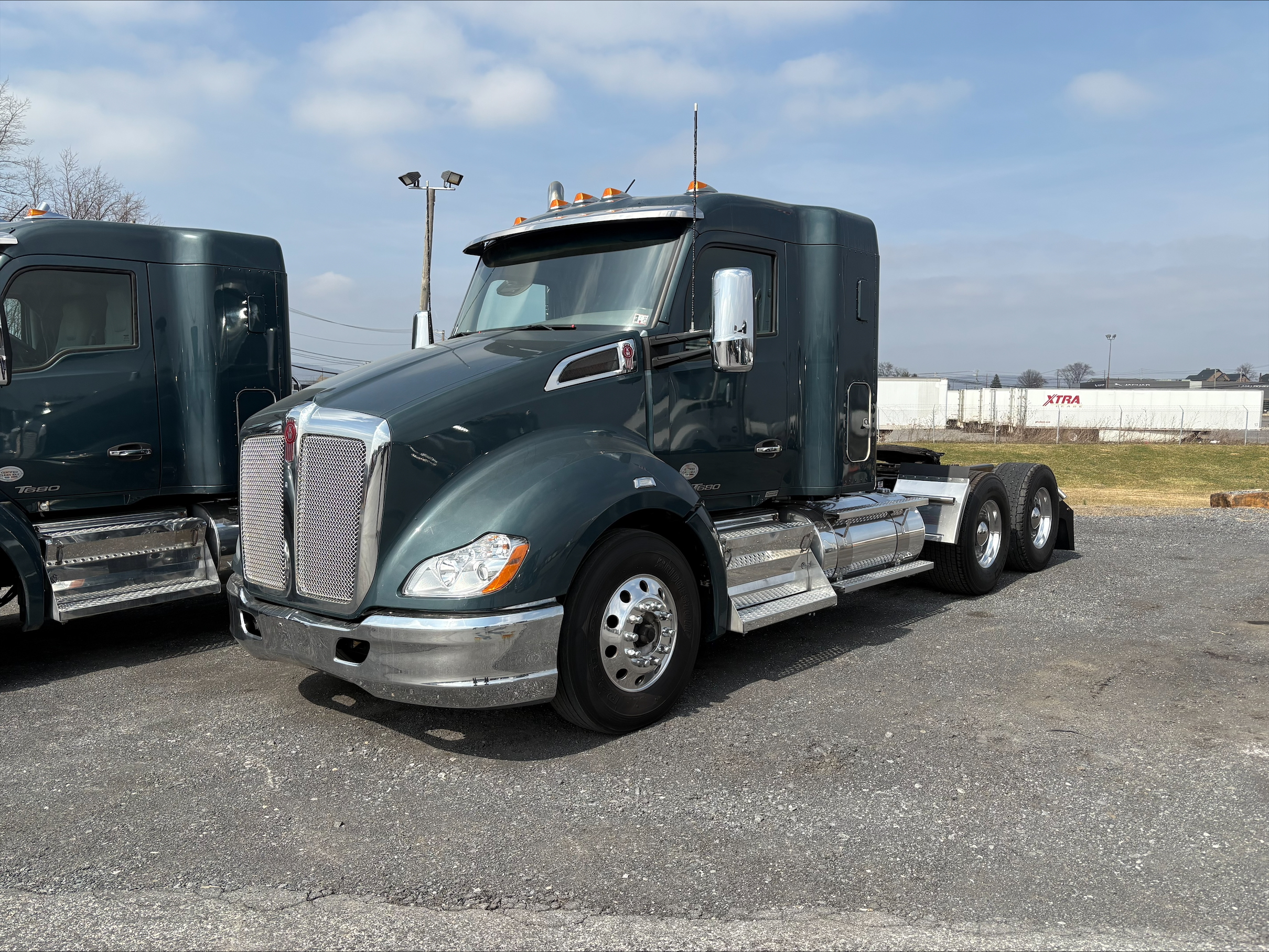2019 KENWORTH T680 - image 1 of 6