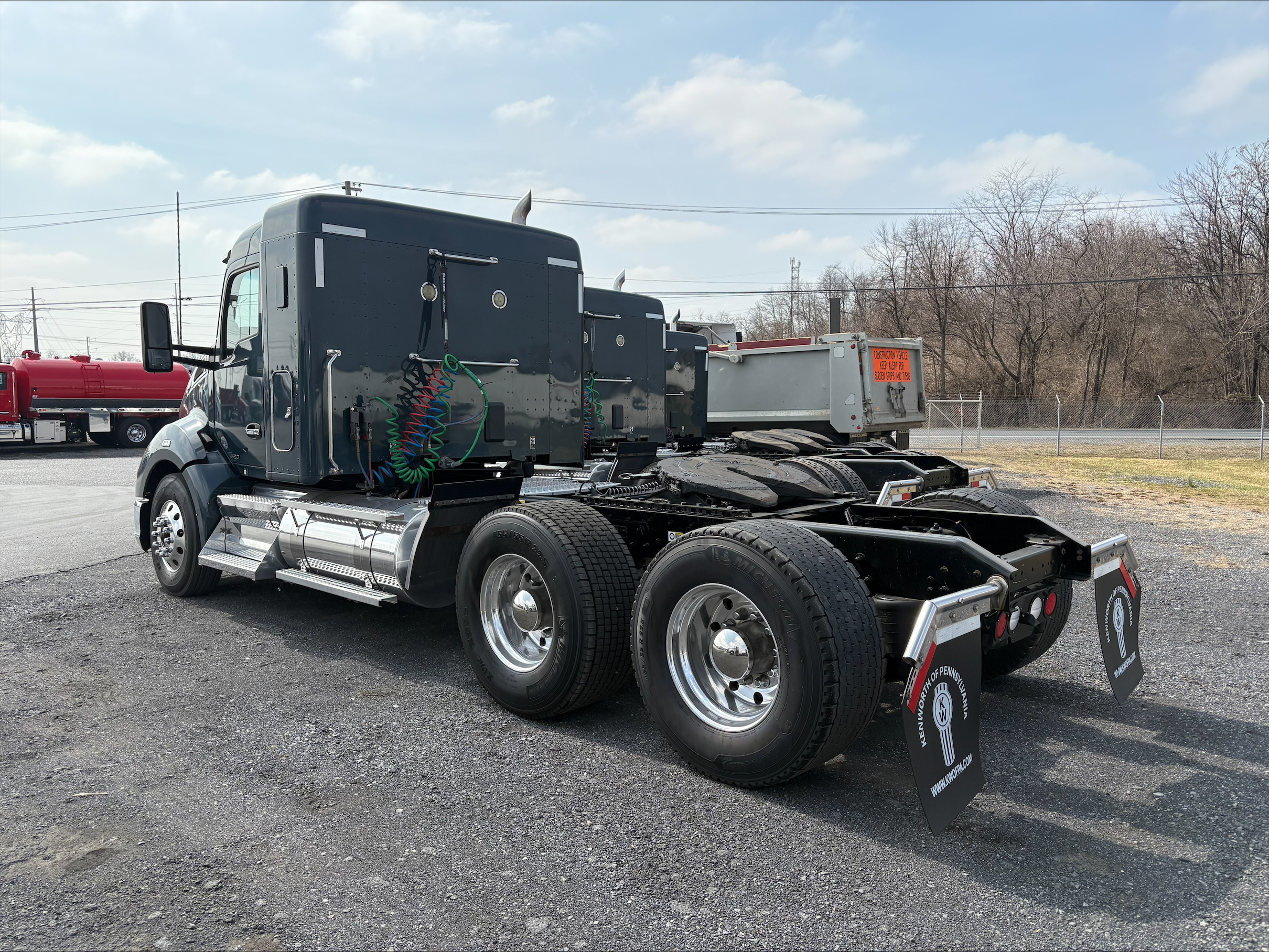 2019 KENWORTH T680 - image 4 of 6