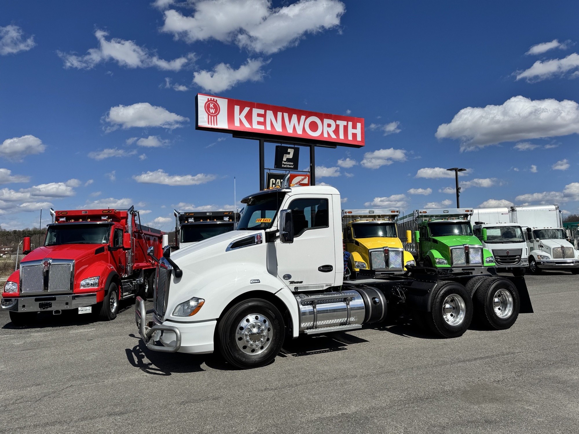 2019 KENWORTH T680 - image 1 of 6