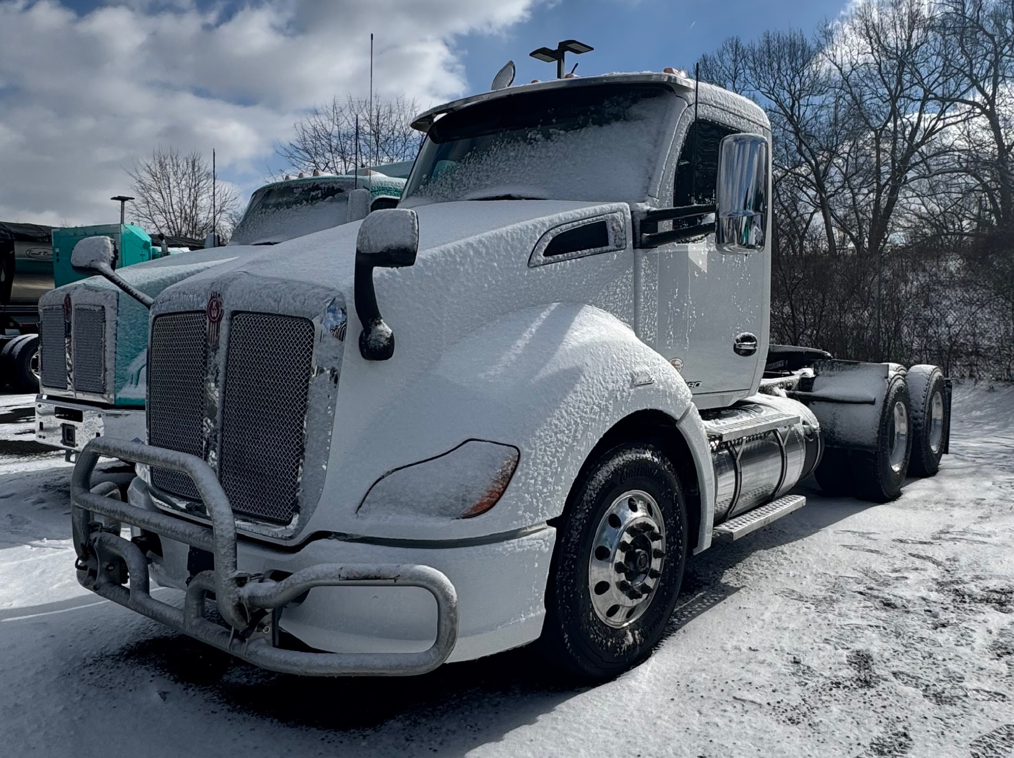 2019 KENWORTH T680 - image 1 of 6