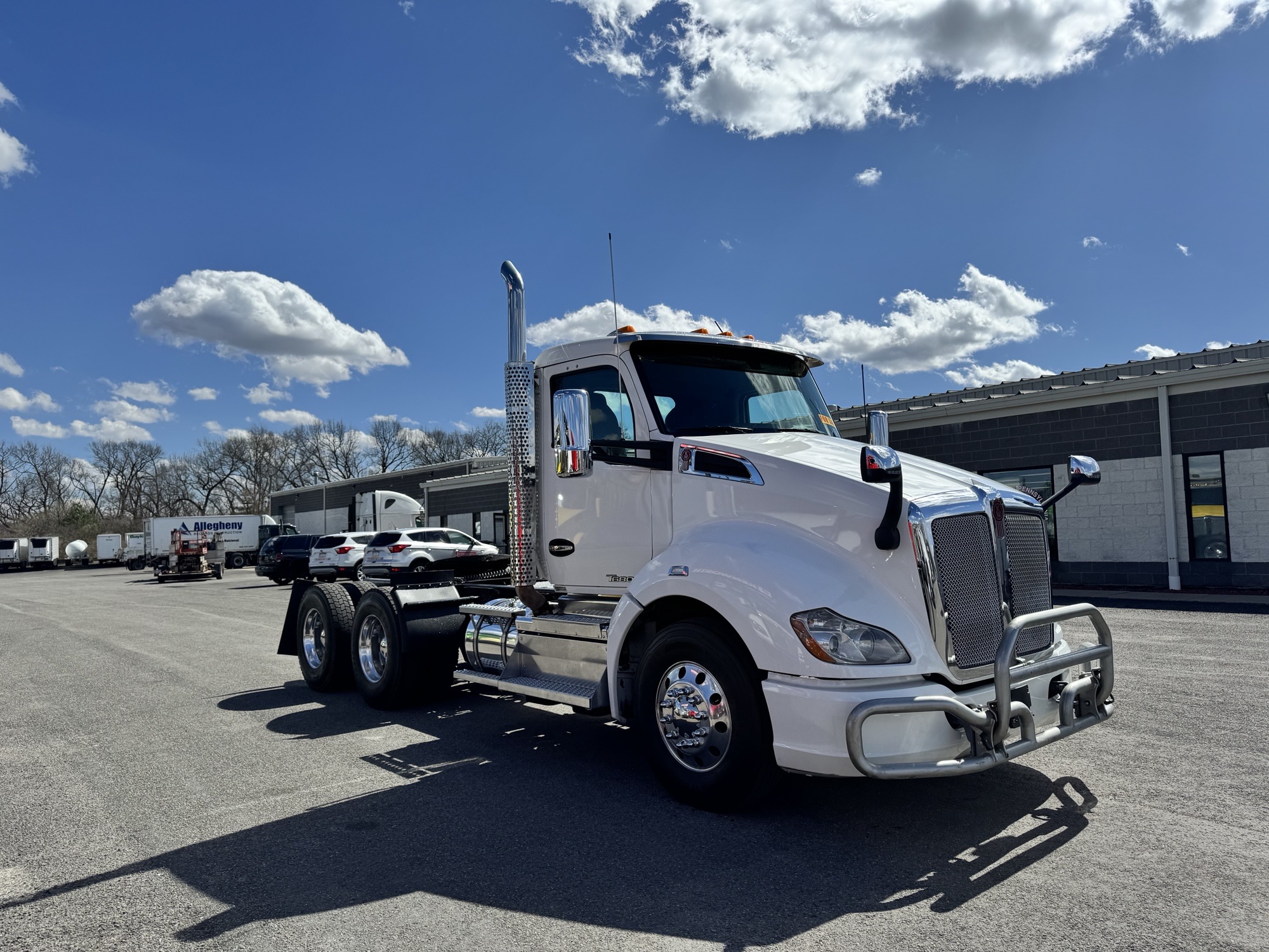 2019 KENWORTH T680 - image 3 of 6