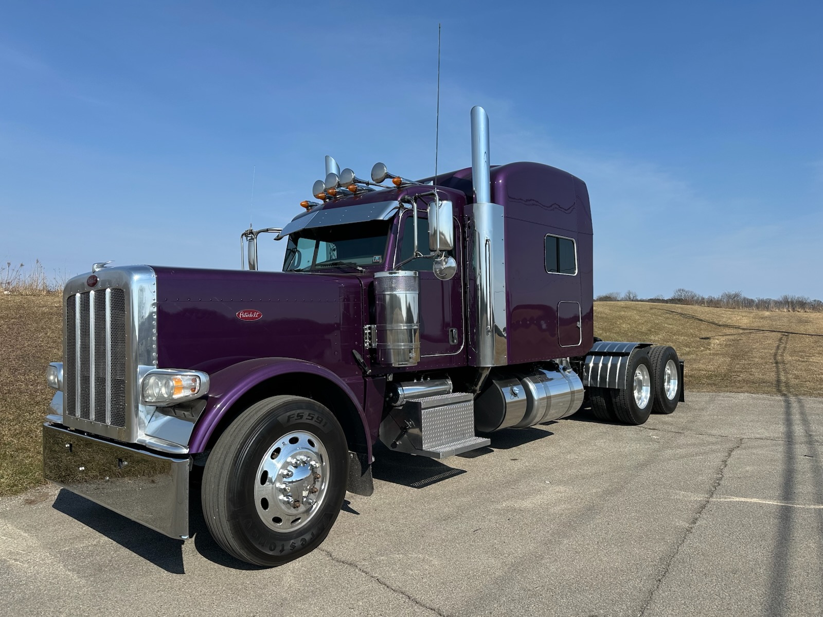 2020 PETERBILT 389 - image 1 of 6