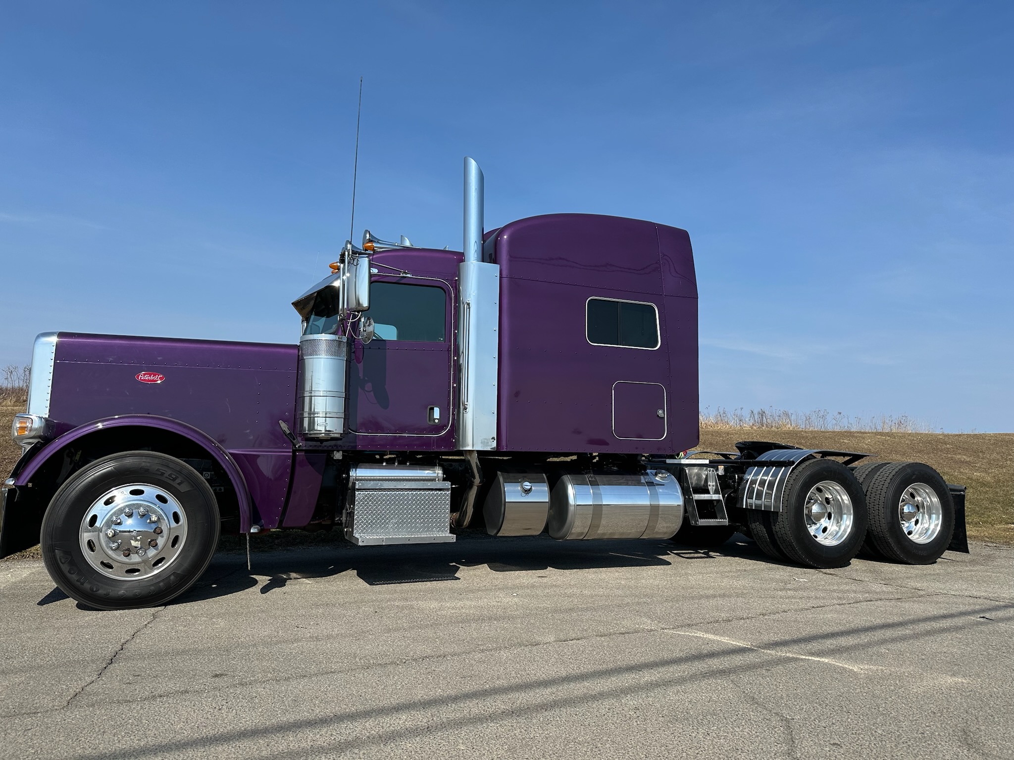 2020 PETERBILT 389 - image 3 of 6