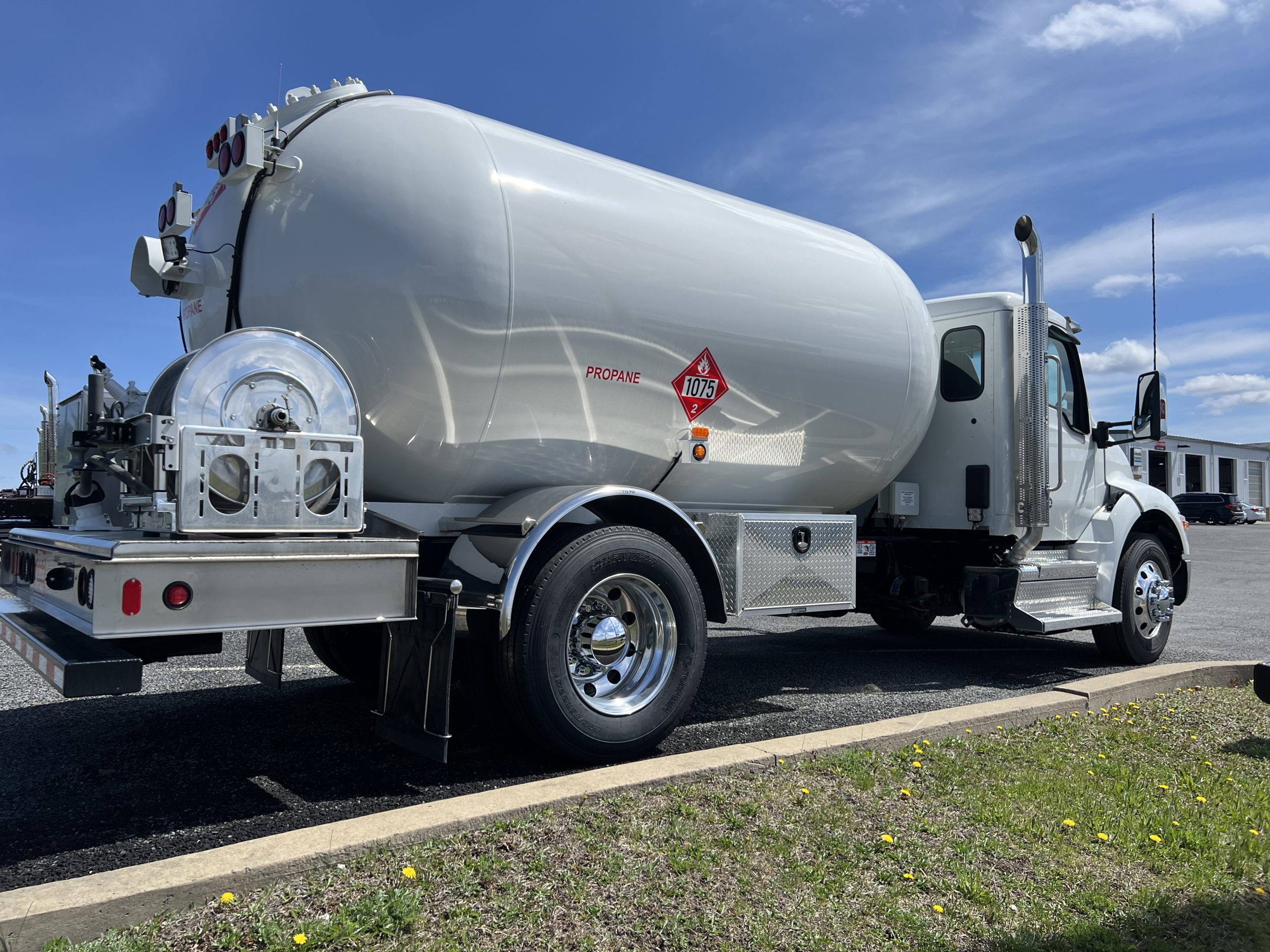 2025 KENWORTH T380 - image 6 of 6