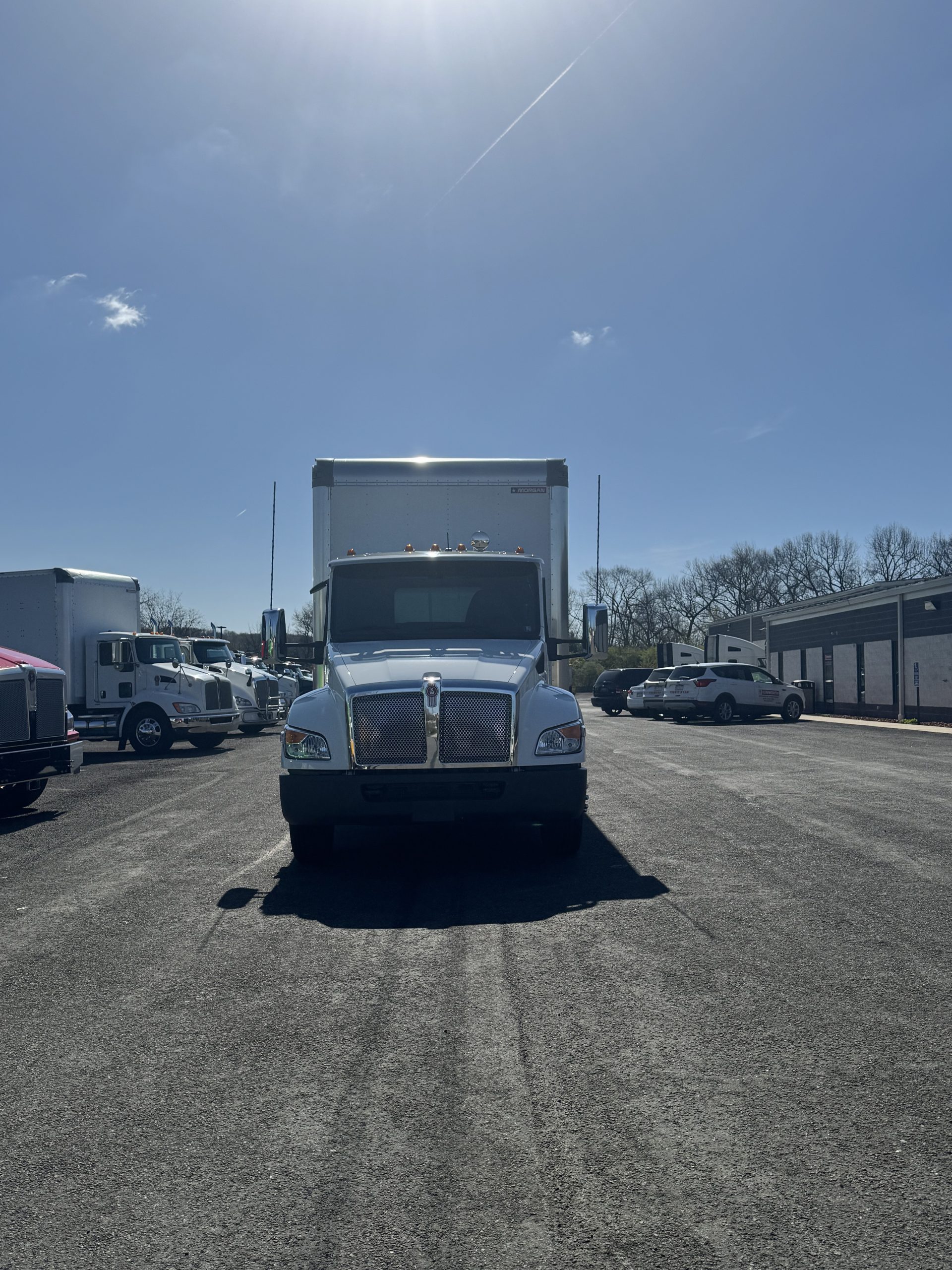2025 KENWORTH T280 - image 2 of 6