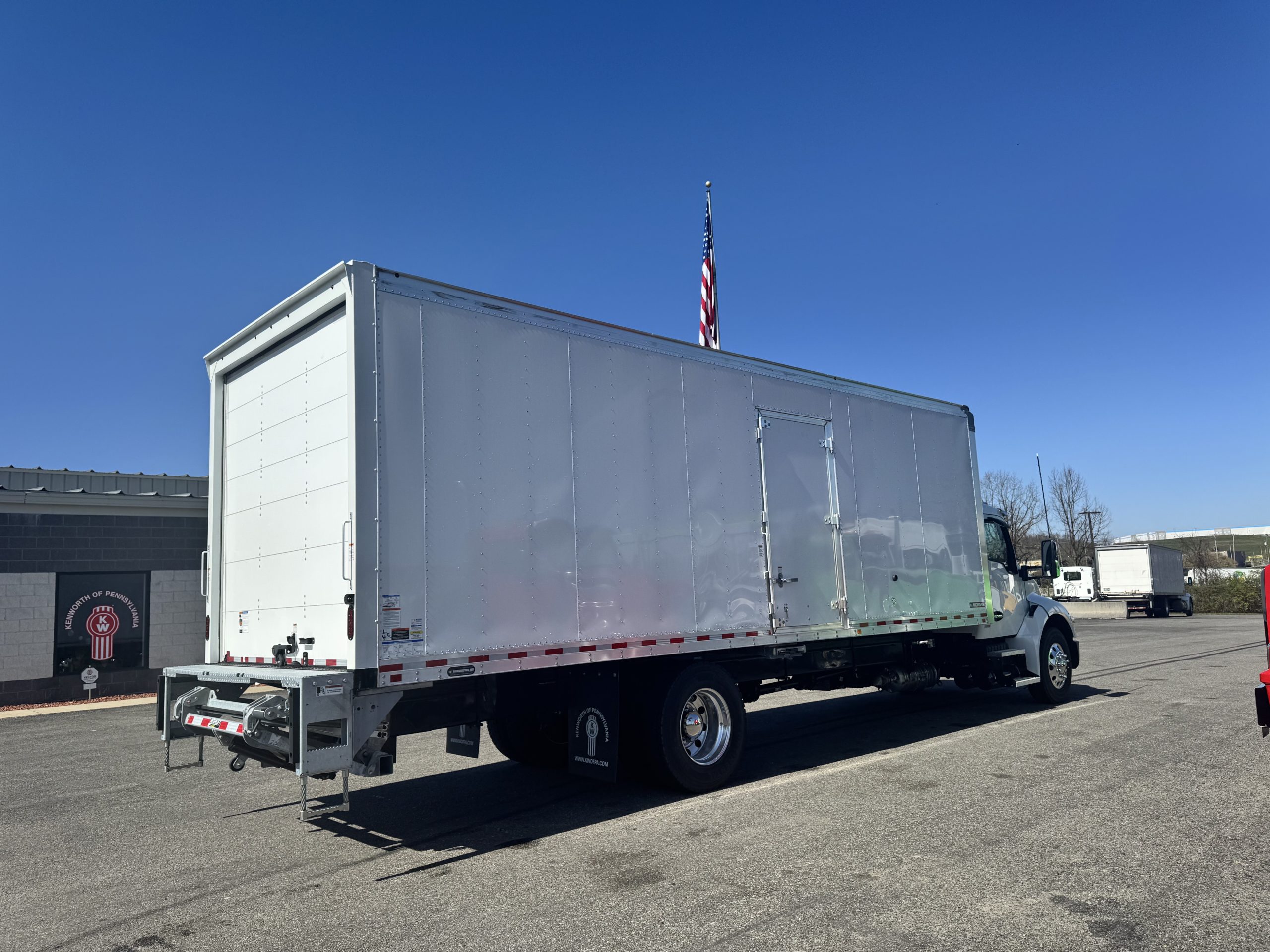 2025 KENWORTH T280 - image 4 of 6
