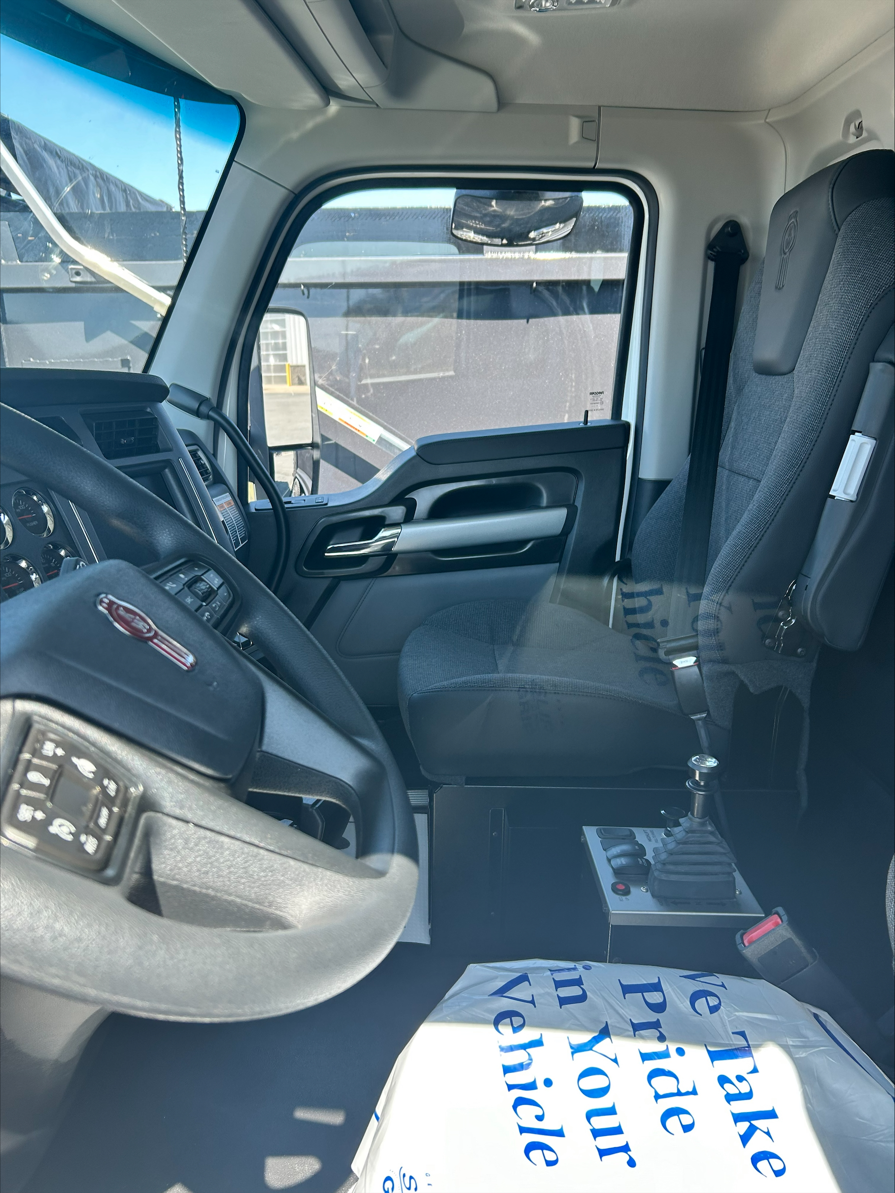 2025 KENWORTH T880 - image 6 of 6