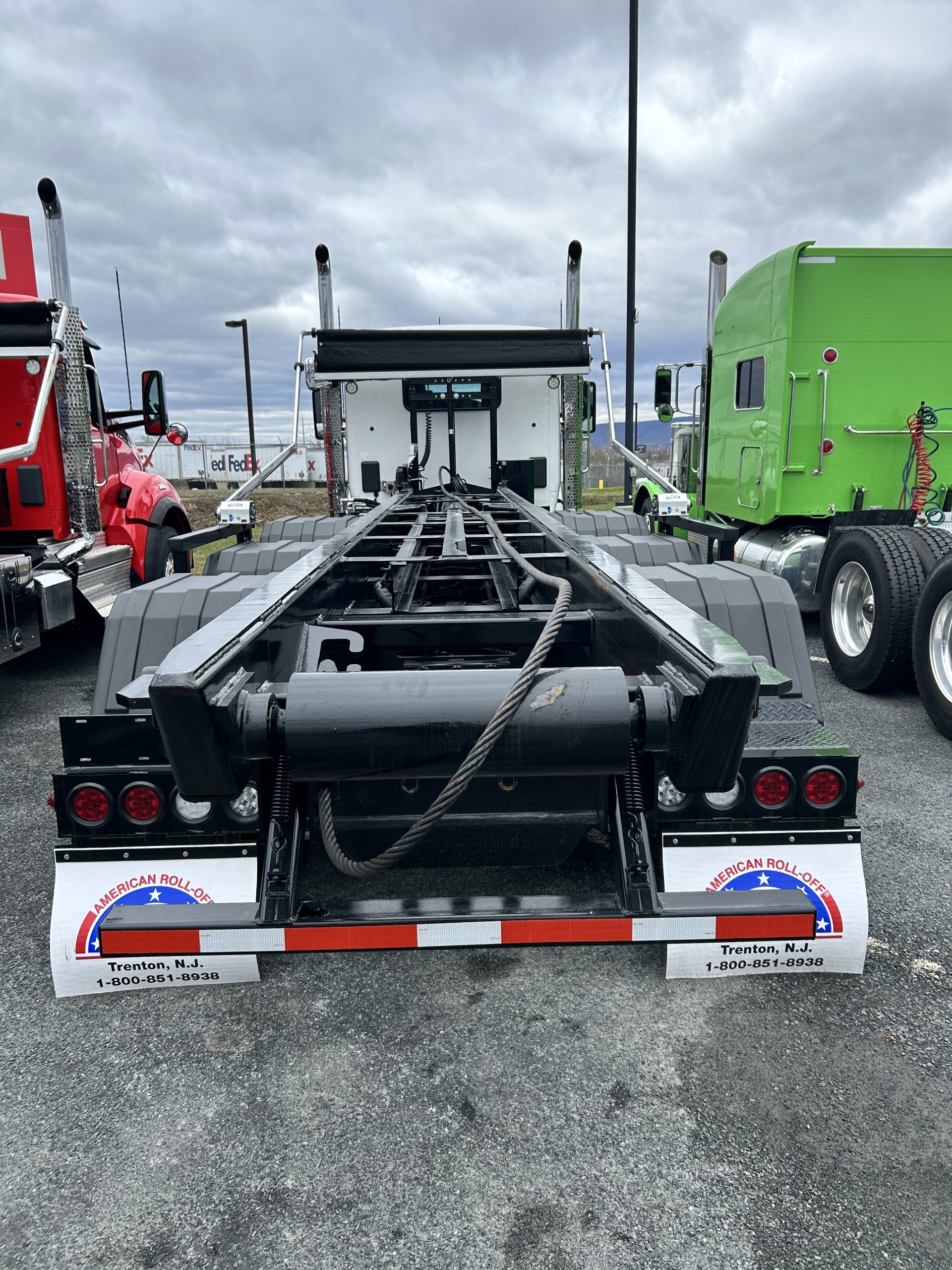 2025 KENWORTH T880 - image 4 of 5
