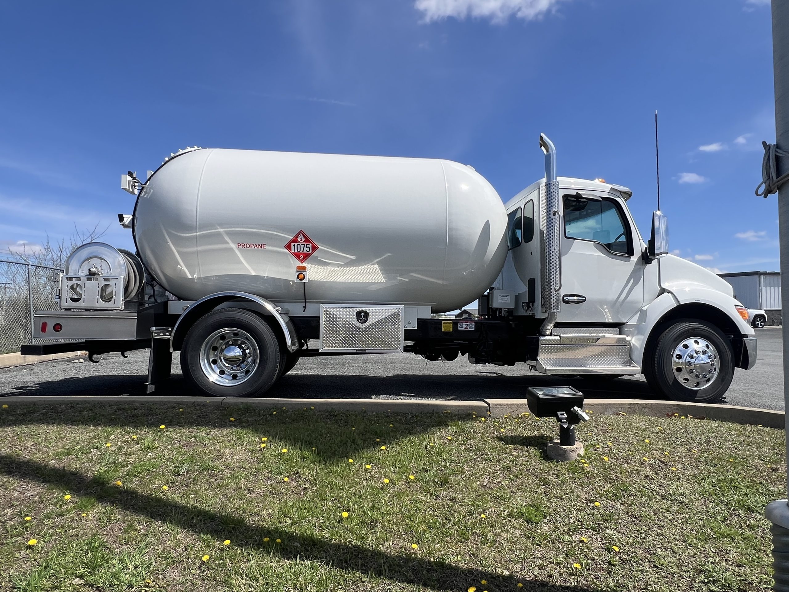 2025 KENWORTH T380 - image 6 of 6