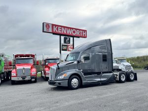 2025 KENWORTH T680 KS172843-01