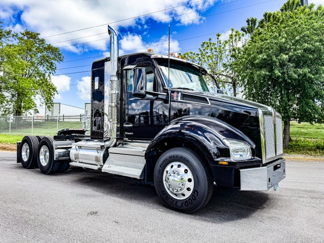 2025 KENWORTH T880 - image 3 of 6