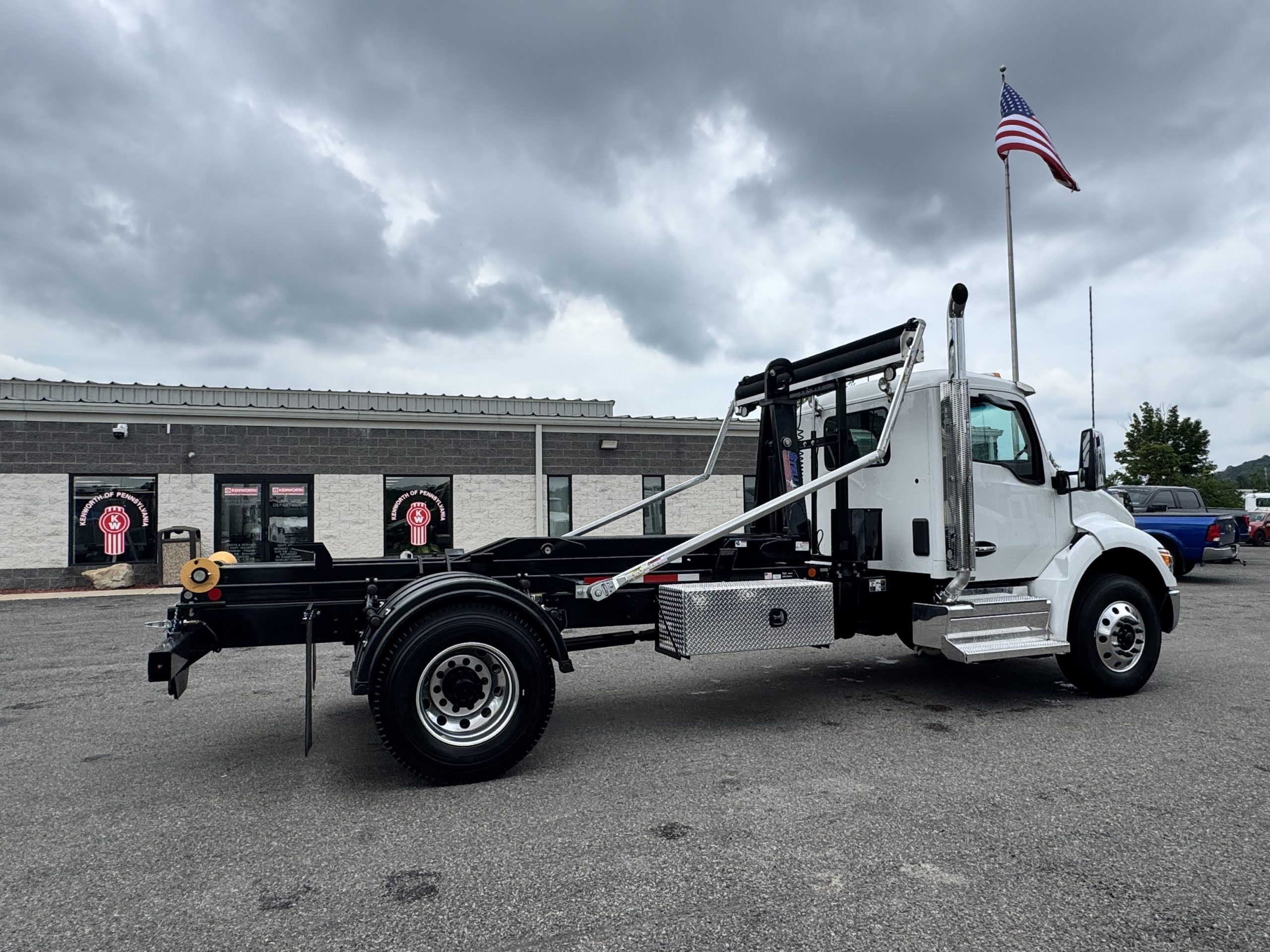 2025 KENWORTH T280 - image 5 of 6