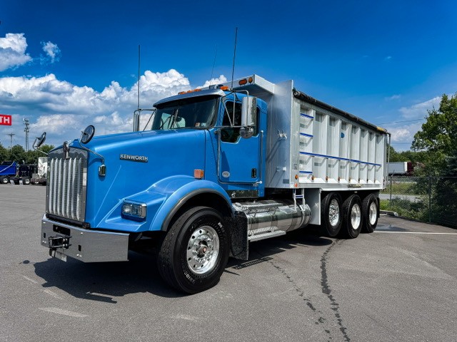 2022 KENWORTH T800 - image 1 of 6