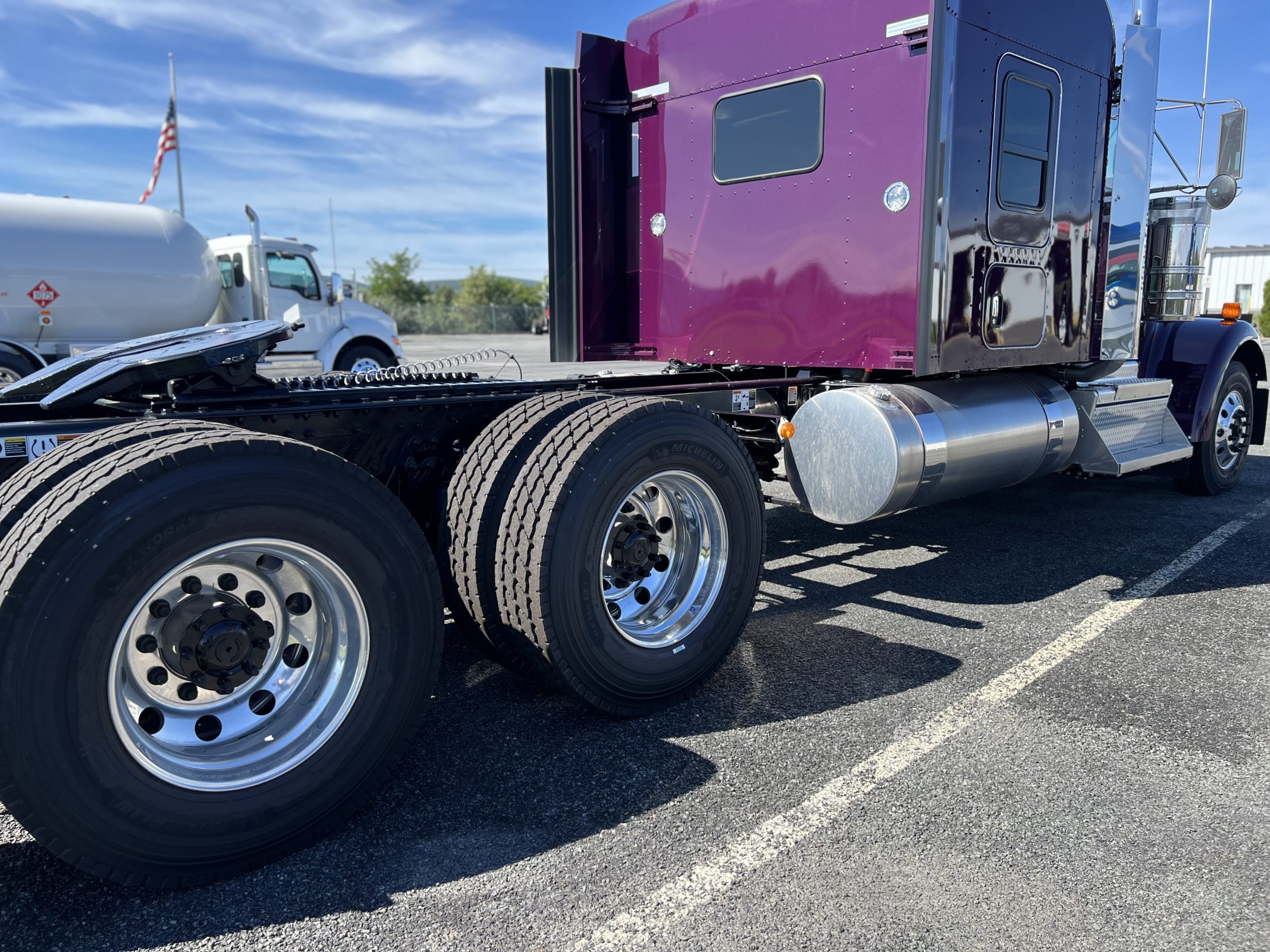2026 KENWORTH W900 - image 4 of 6
