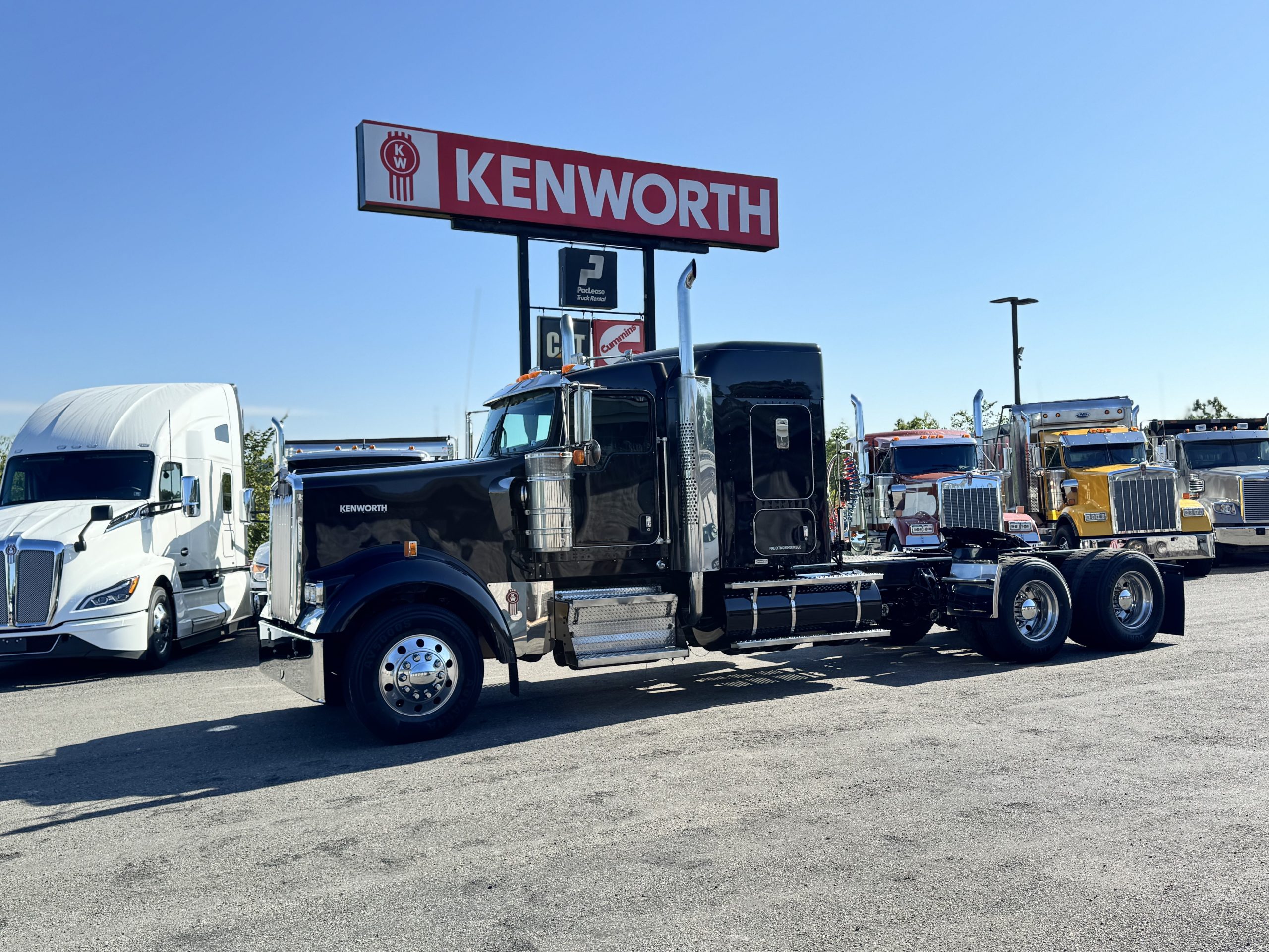 2018 KENWORTH W900L - image 1 of 6