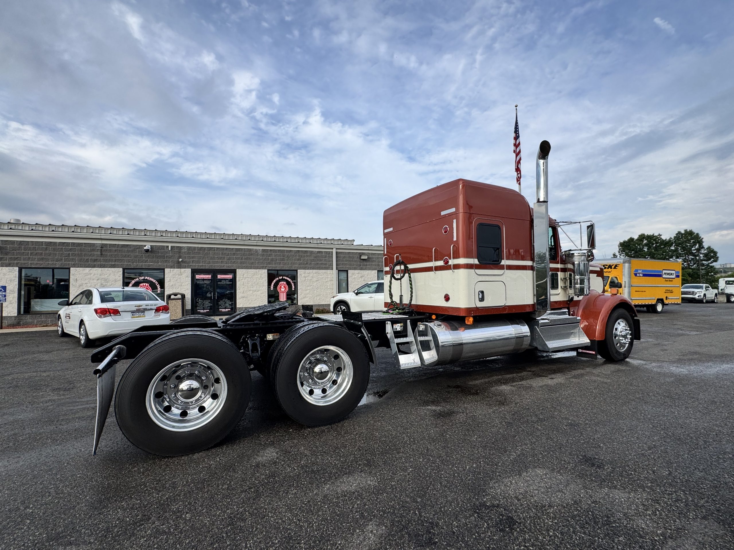 2022 KENWORTH W900L - image 5 of 6