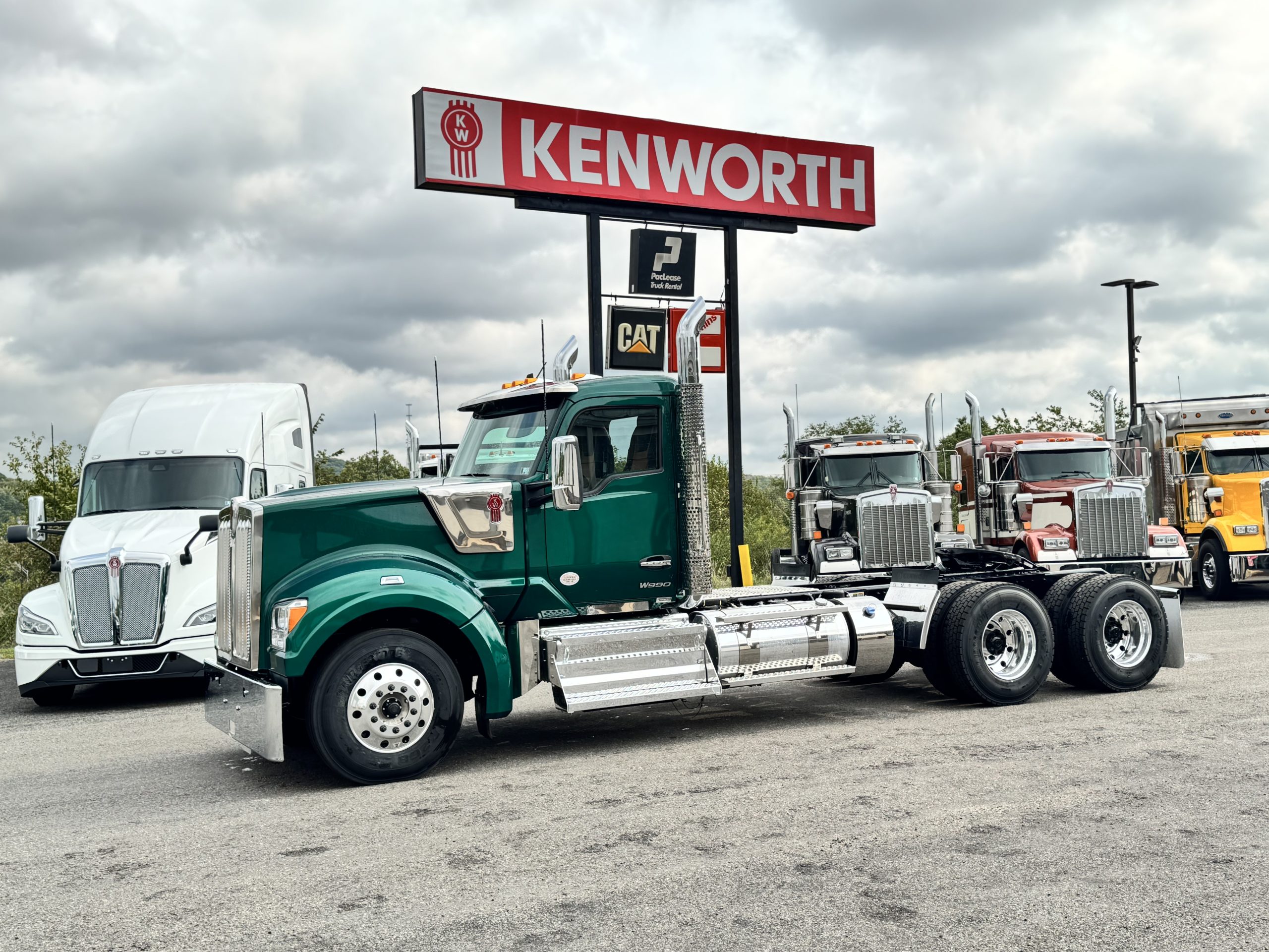 2026 KENWORTH W990 - image 1 of 6