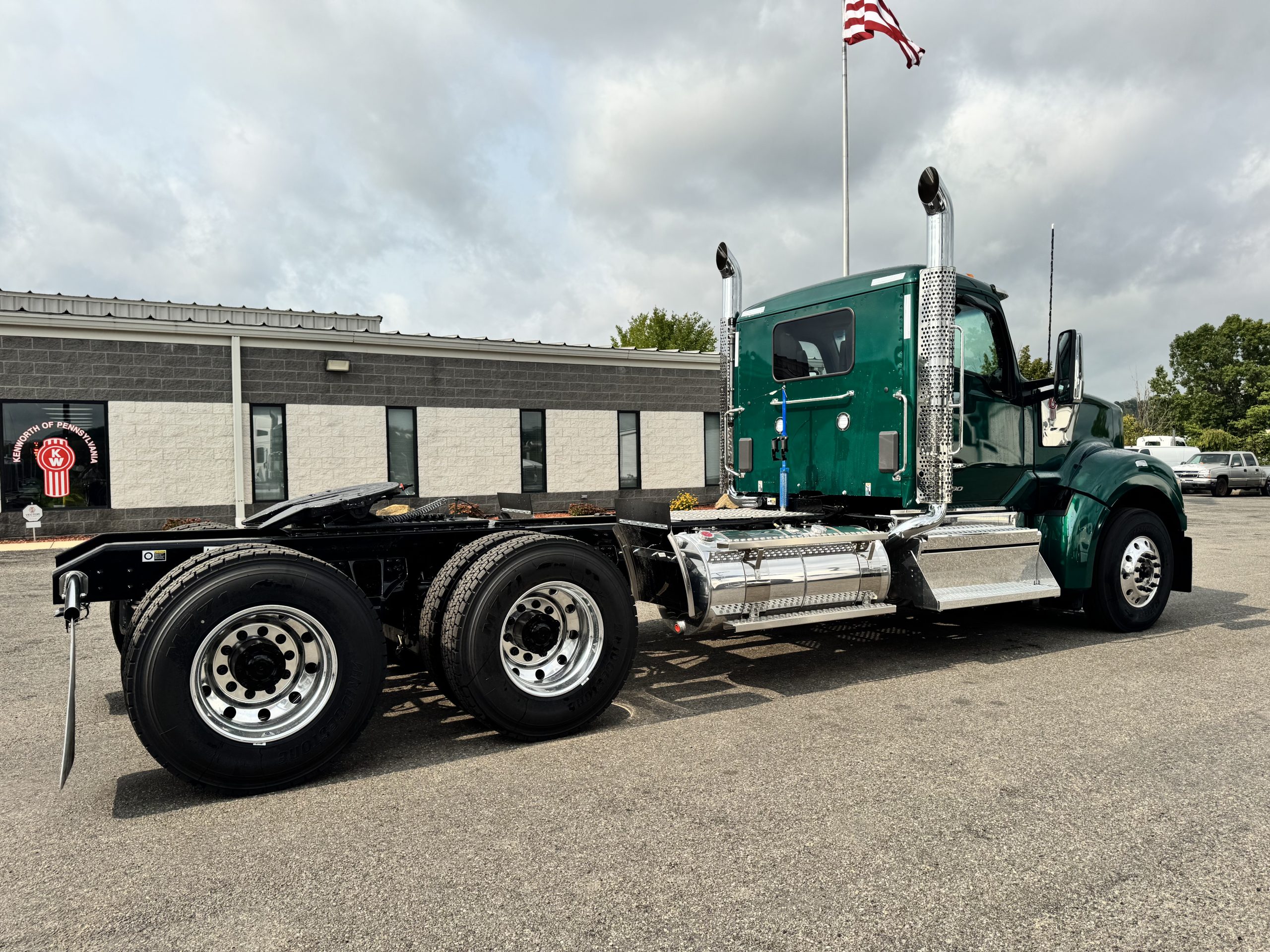 2026 KENWORTH W990 - image 5 of 6