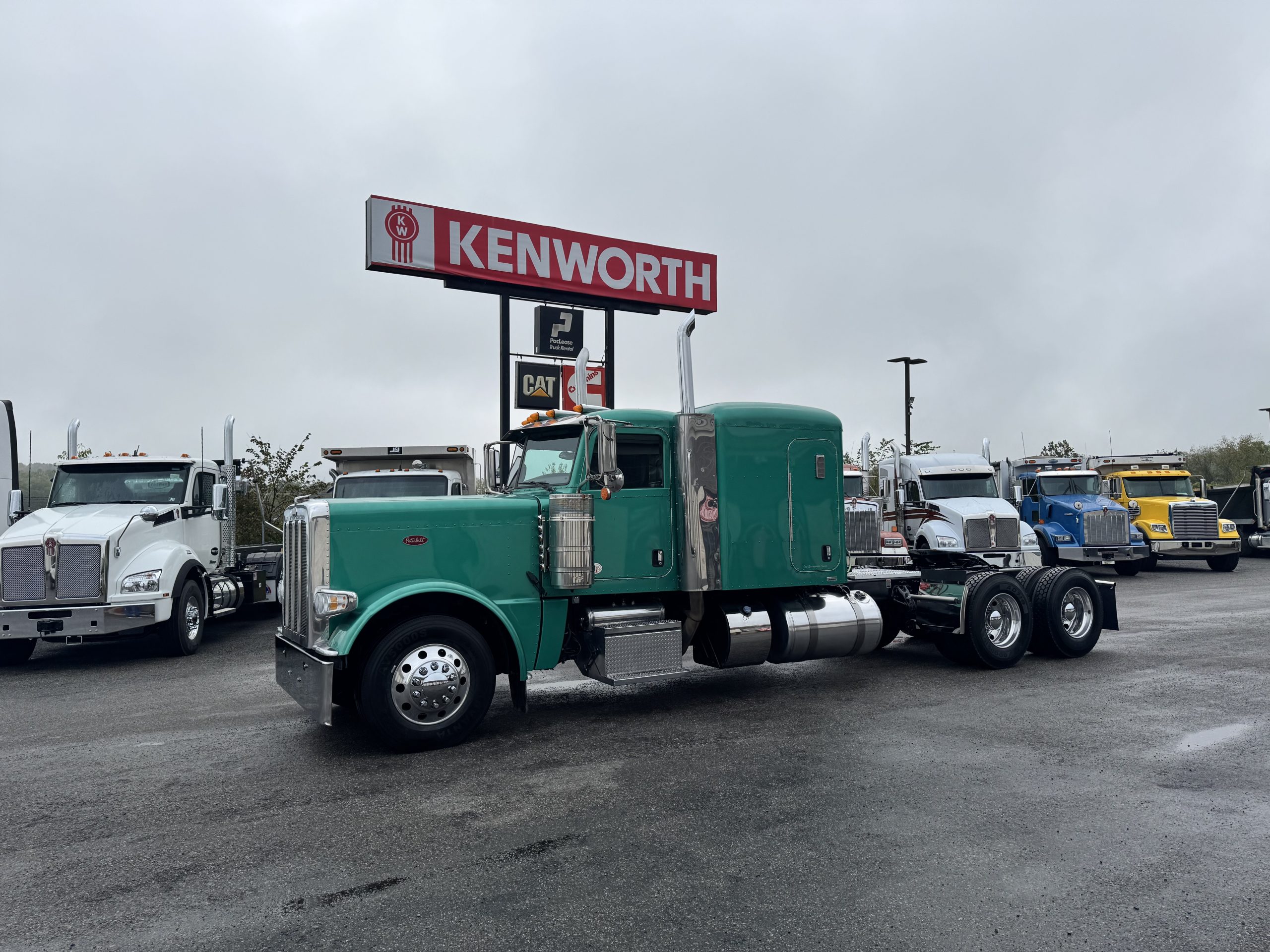 2022 PETERBILT 389 - image 1 of 6