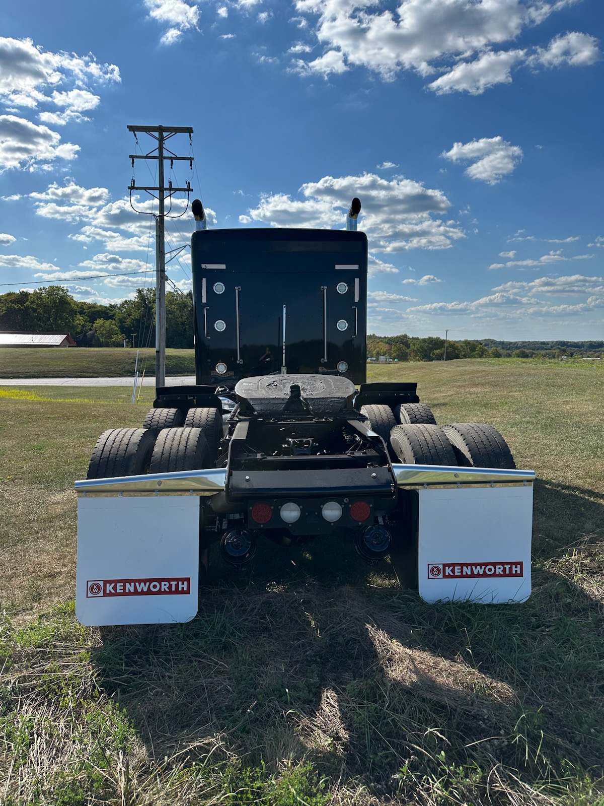 2019 KENWORTH W900L - image 4 of 6