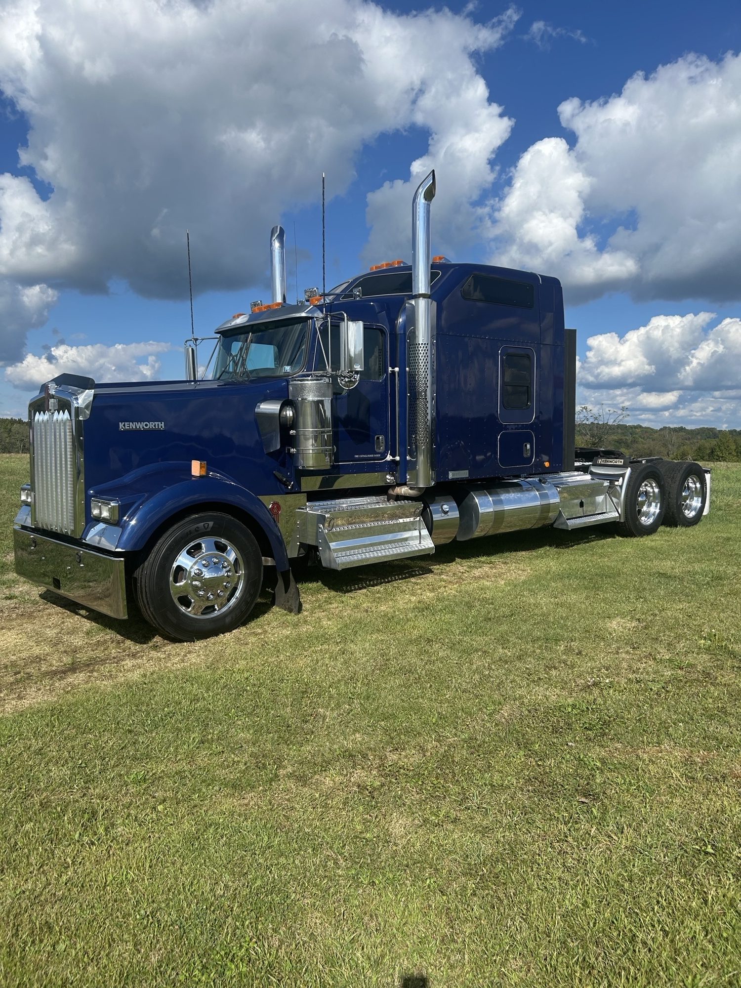 2021 KENWORTH W900L - image 1 of 6