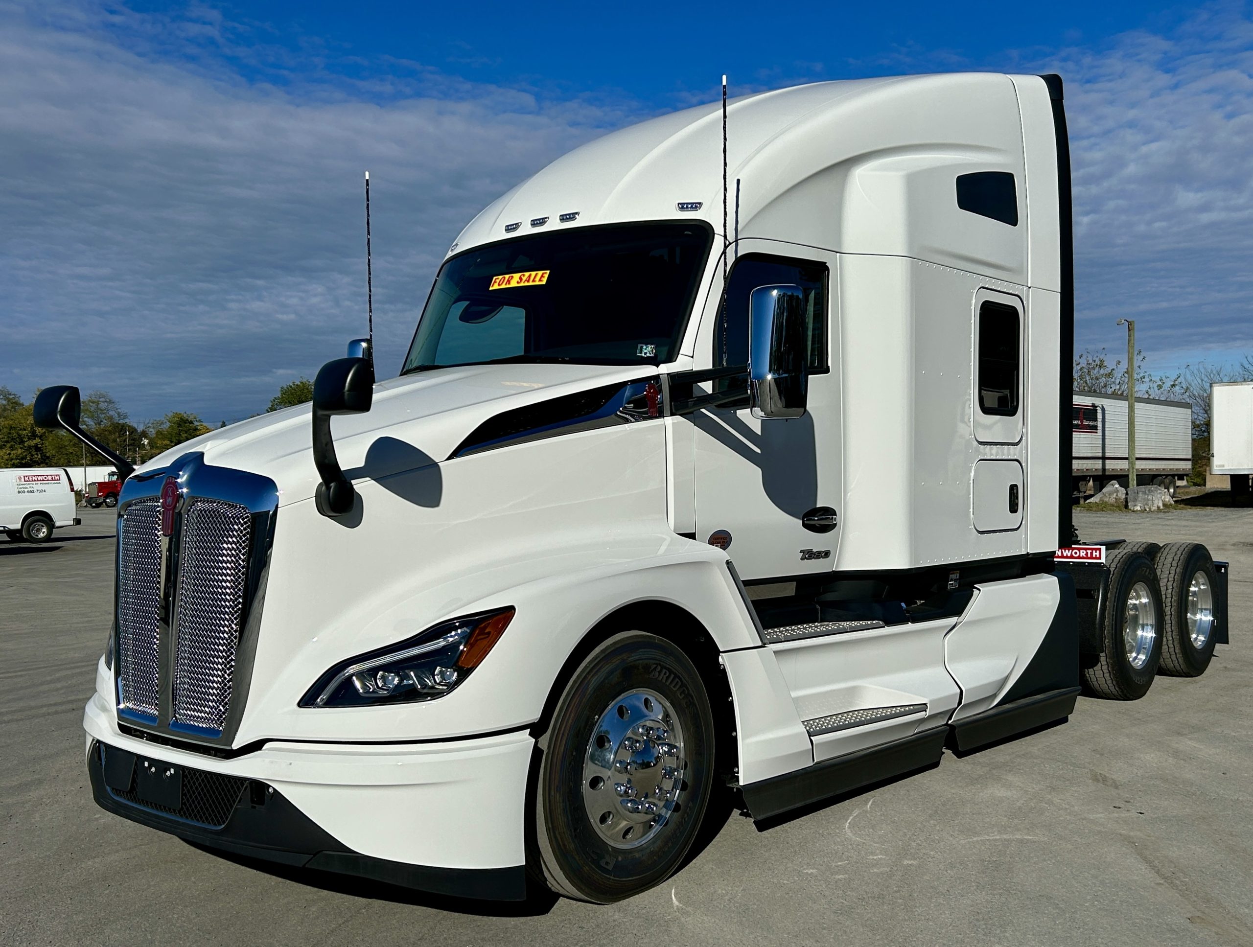 2026 KENWORTH T680 - image 1 of 6