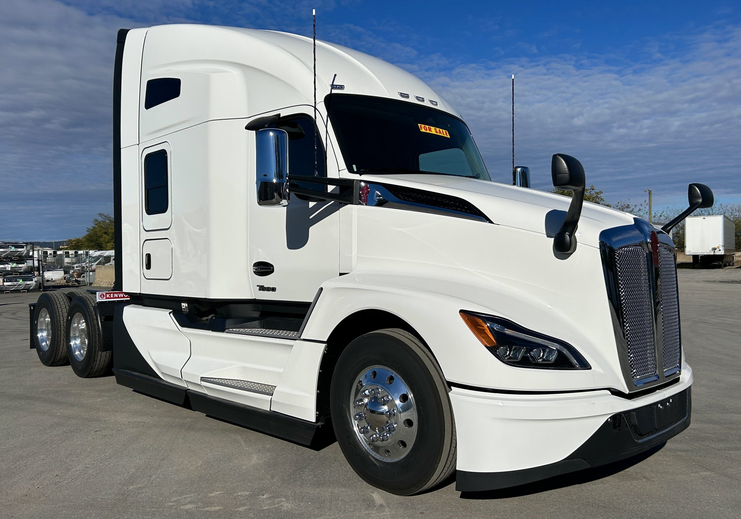 2026 KENWORTH T680 - image 4 of 6