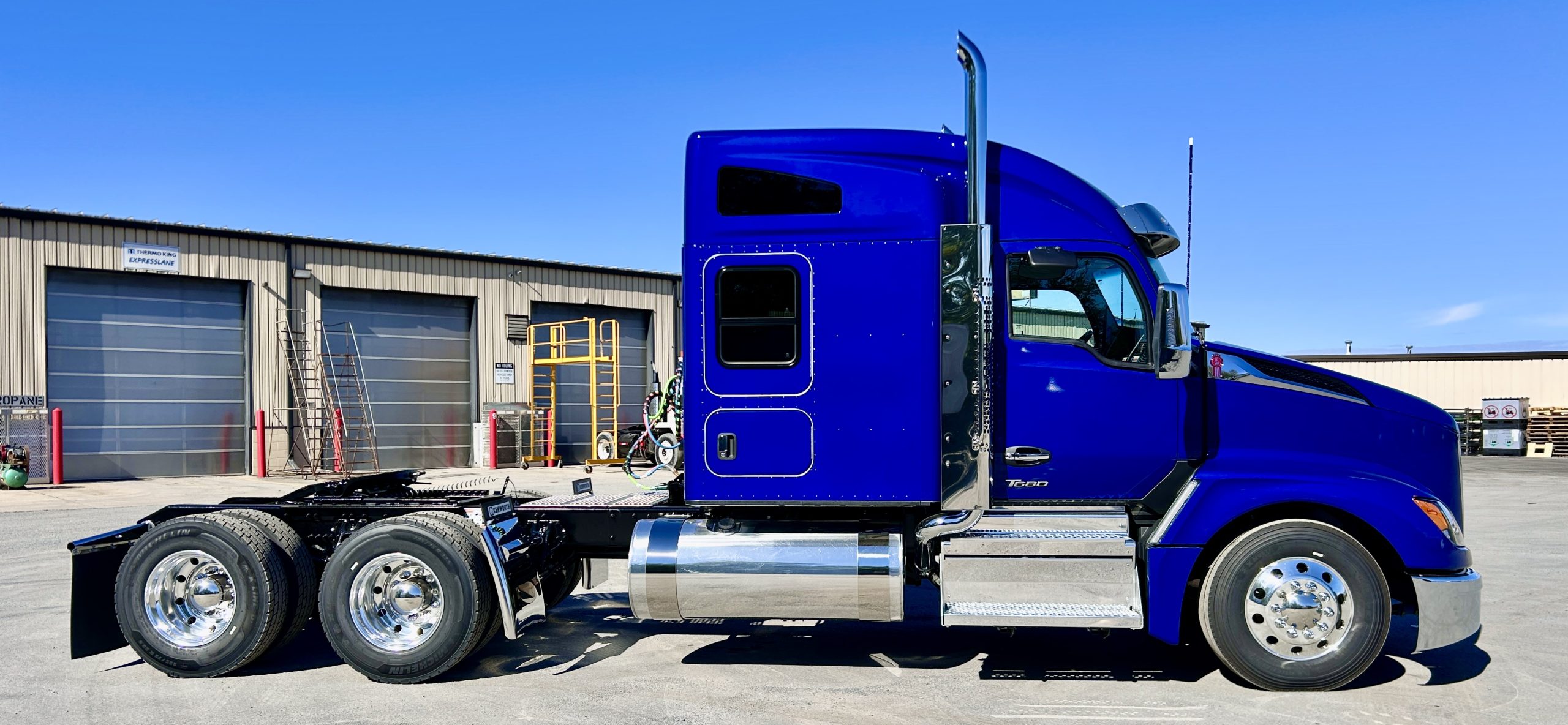 2026 KENWORTH T680 - image 5 of 6