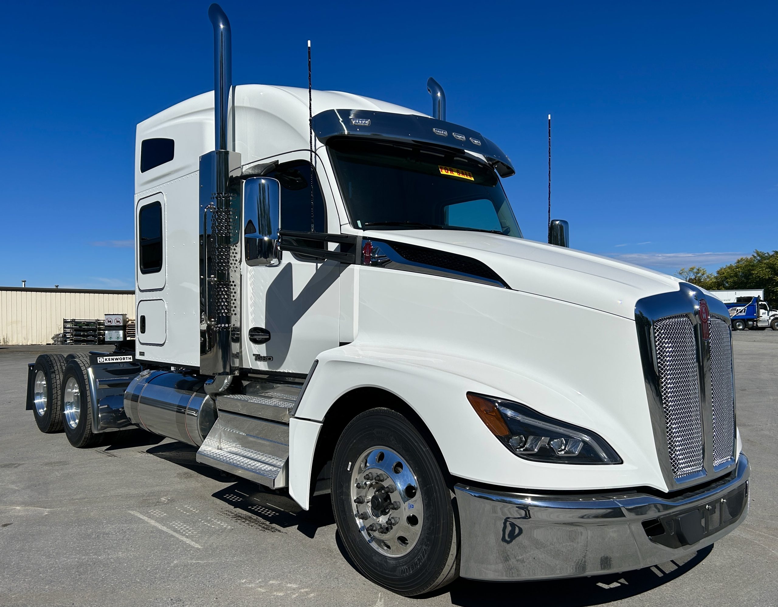 2026 KENWORTH T680 - image 4 of 6