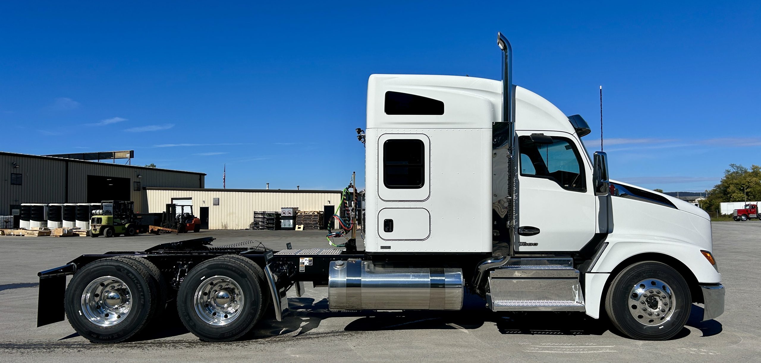 2026 KENWORTH T680 - image 5 of 6