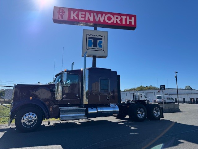 2026 KENWORTH W900L - image 1 of 6